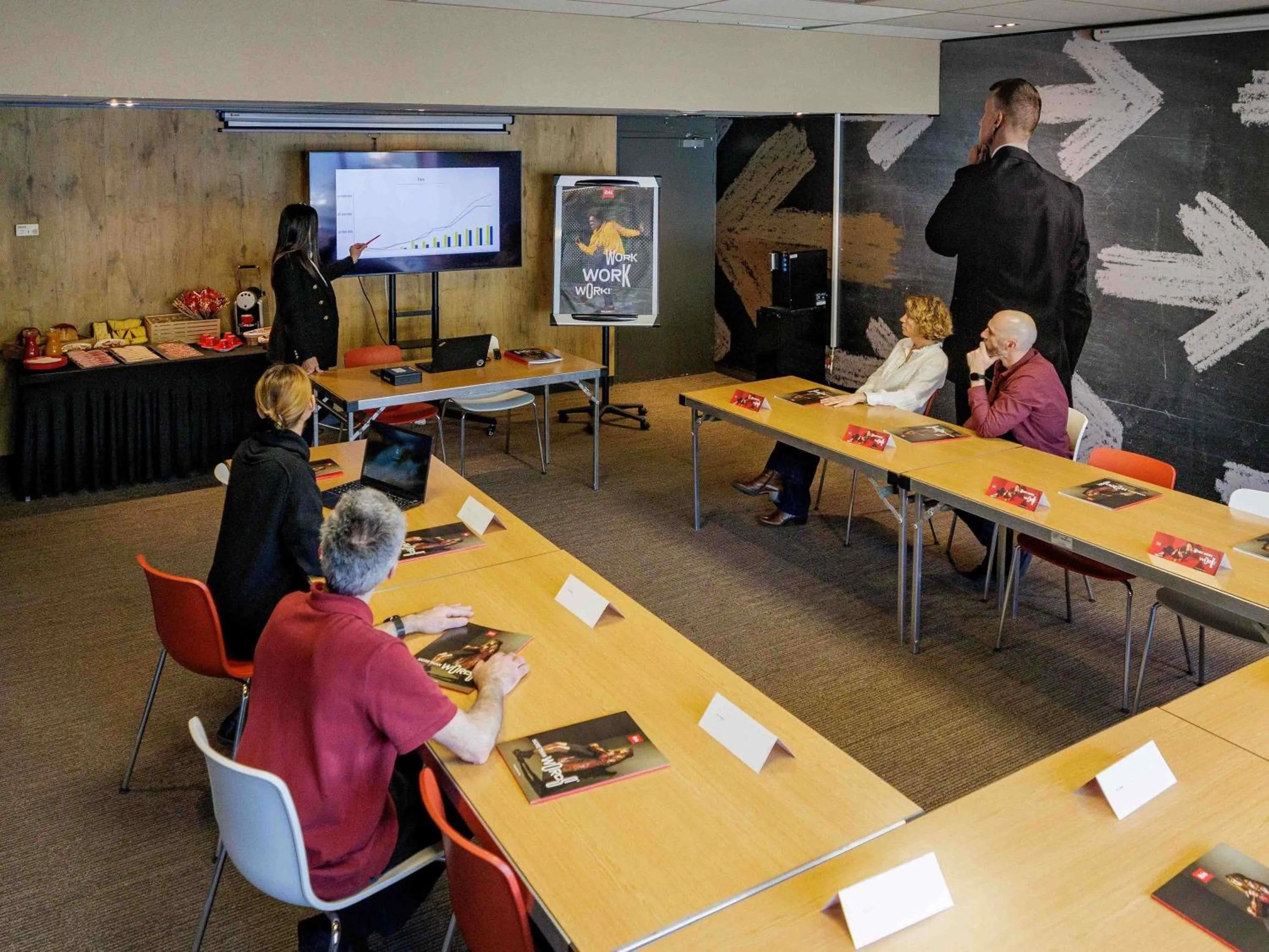 Meeting/conference room in ibis Toulon La Valette