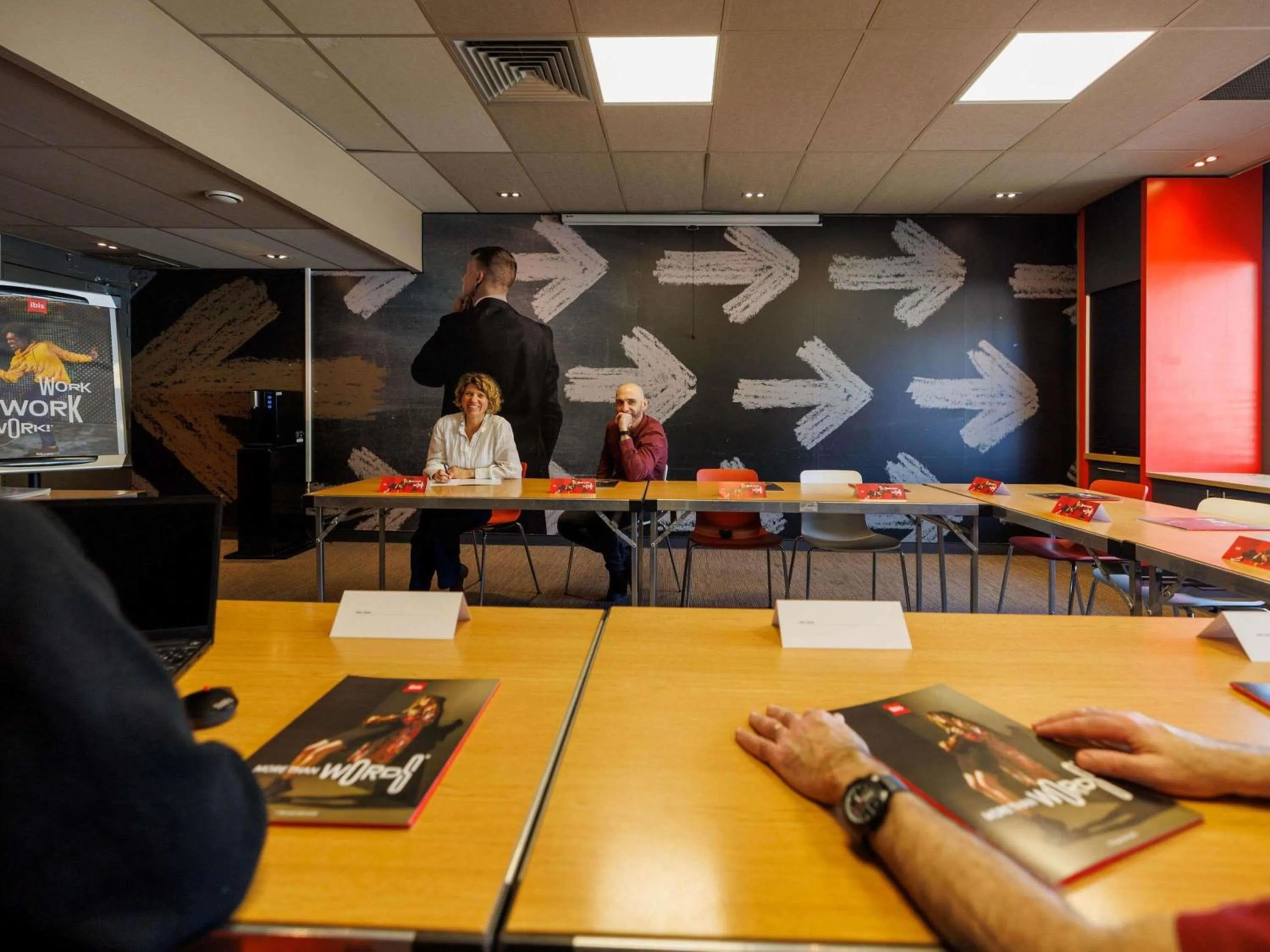 Meeting/conference room in ibis Toulon La Valette