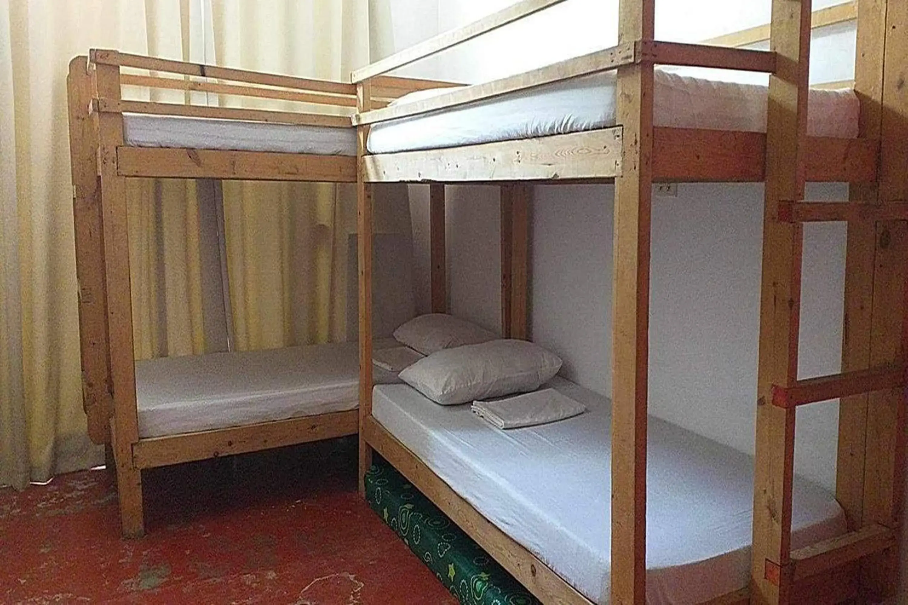 Bed in Surfer's Point Deck Bed in Surfer's Point Deck