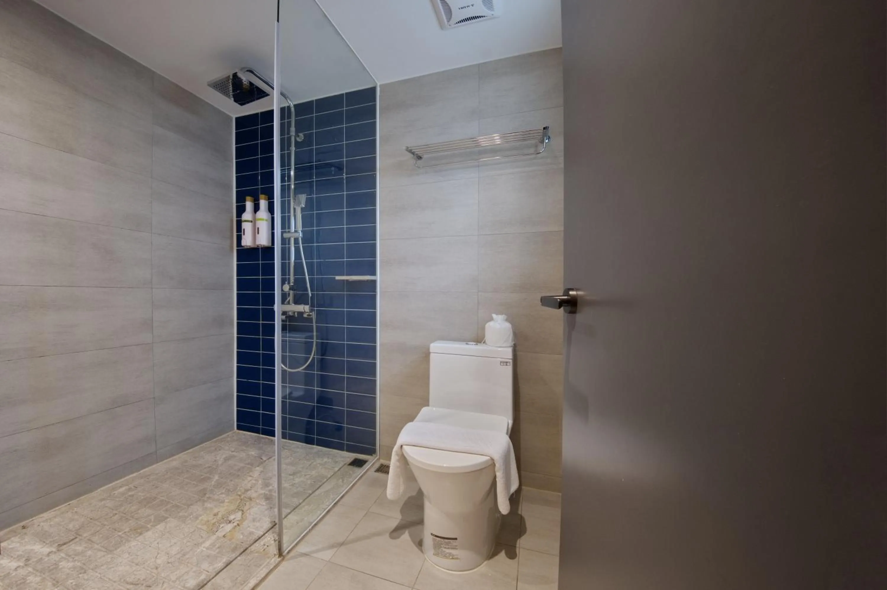 OLAH Poshtel - Hualien Zhongfu