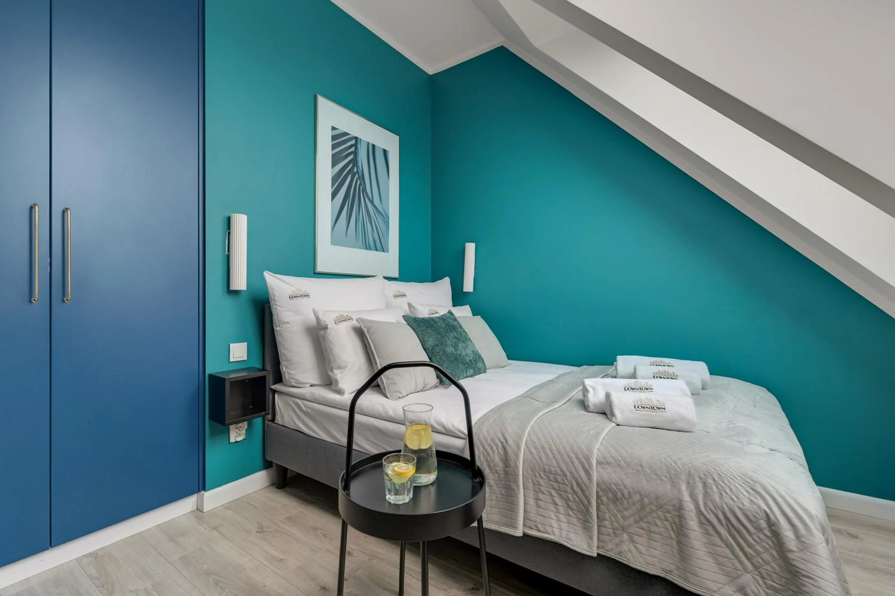 Bed in Aura III Apartments & Free Parking by Downtown Apartments