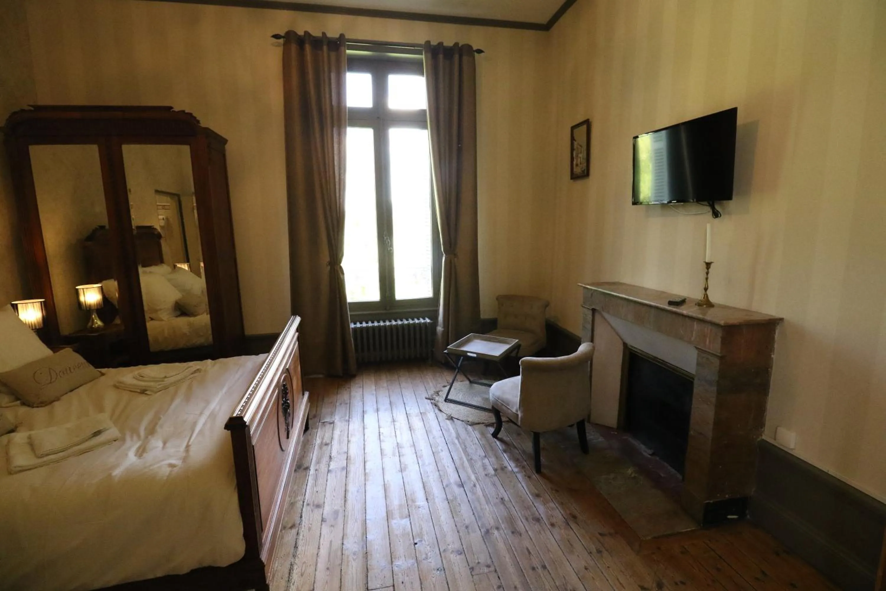 Bed in Domaine de Champ rose