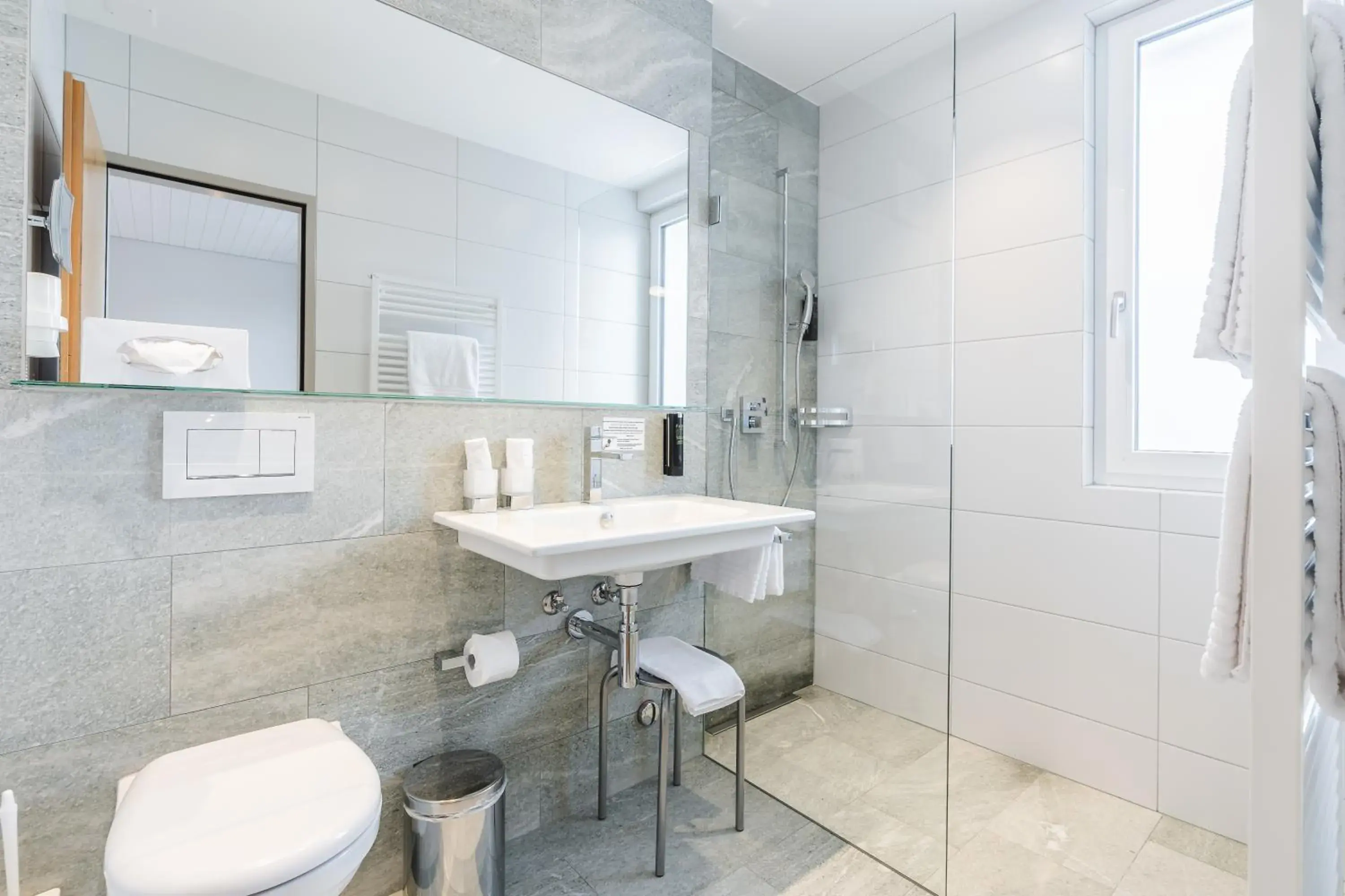 Standard Double Room in Hotel Alpensonne - Panoramazimmer & Restaurant Standard Double Room in Hotel Alpensonne - Panoramazimmer & Restaurant