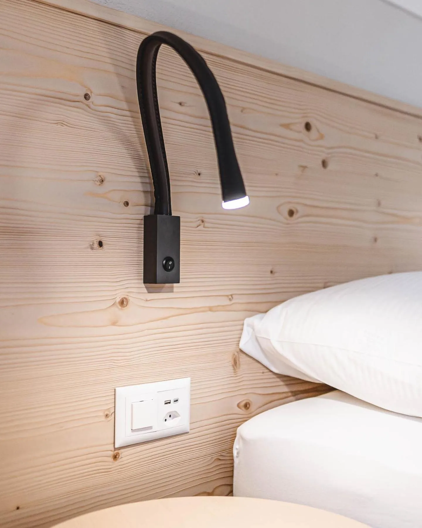 Bed in Hotel Alpensonne - Panoramazimmer & Restaurant