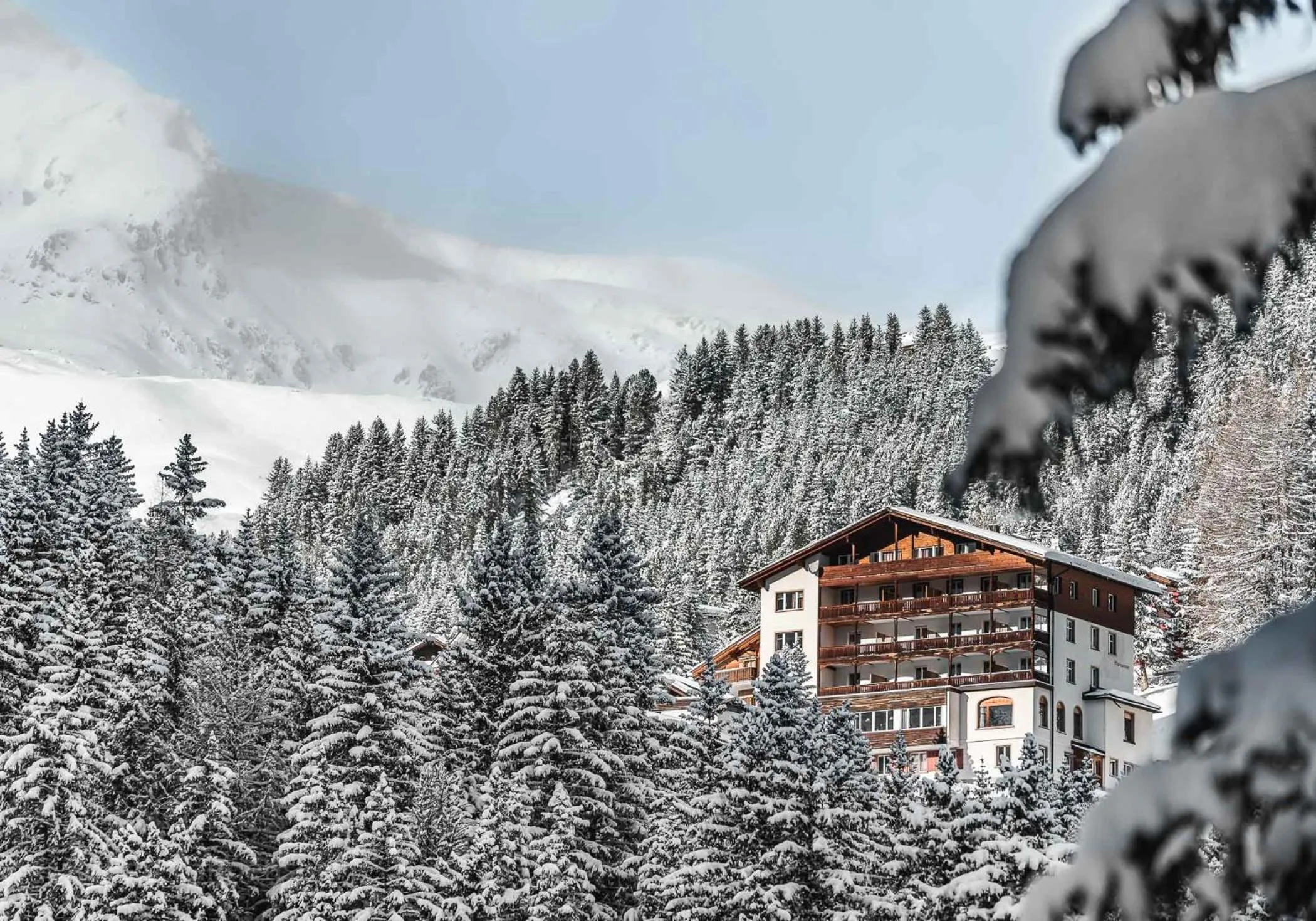 Property building in Hotel Alpensonne - Panoramazimmer & Restaurant