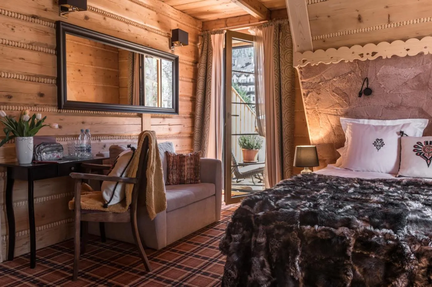 Bedroom, Bed in Stella doro