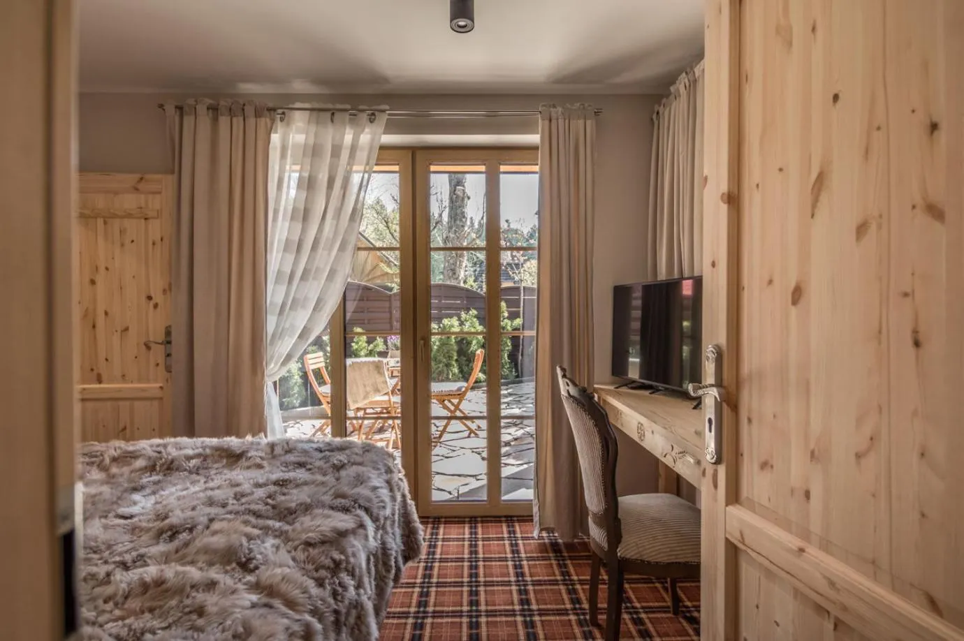 Bedroom, Bed in Stella doro