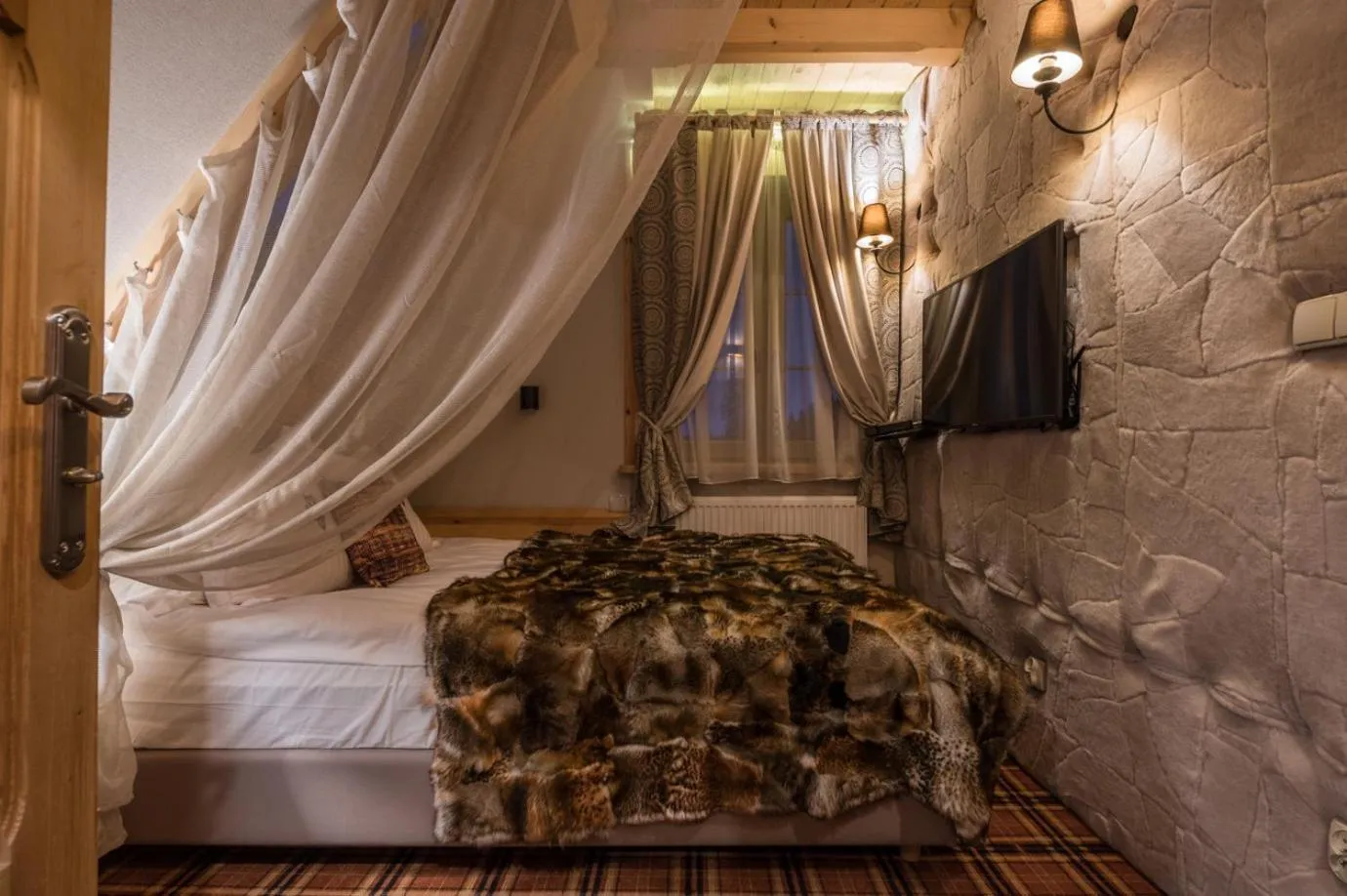 Bedroom, Bed in Stella doro