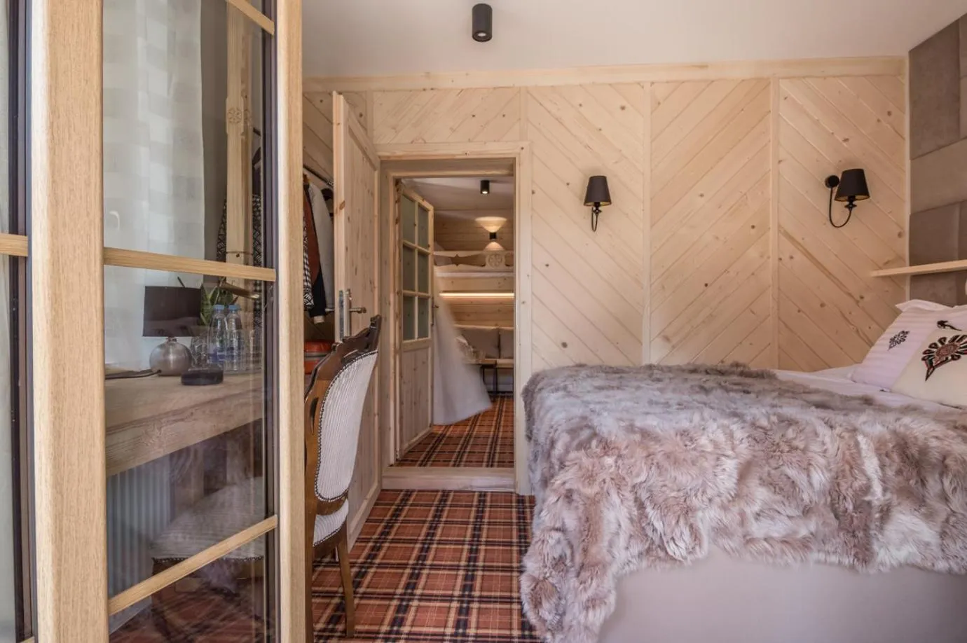 Bedroom, Bed in Stella doro