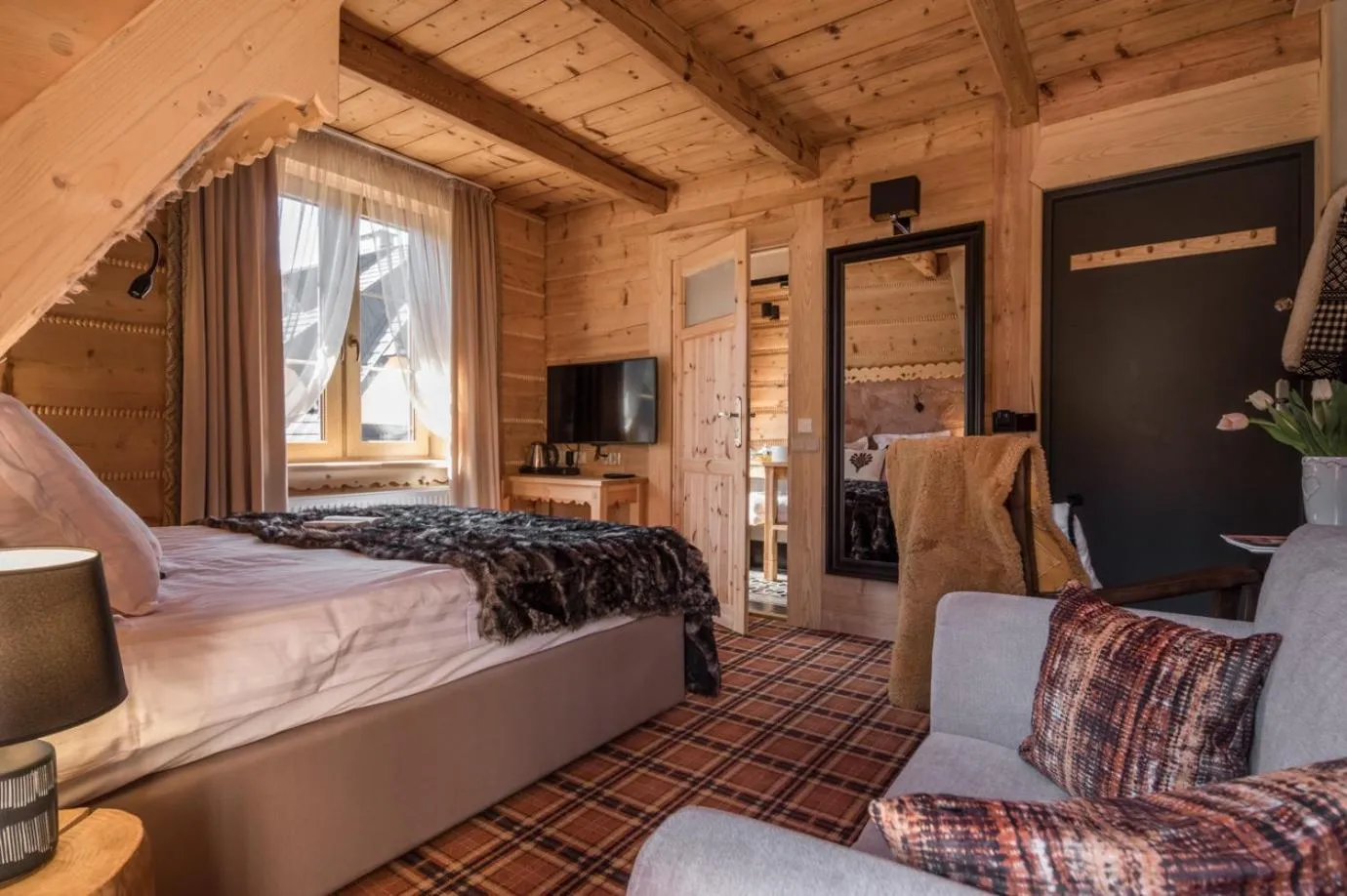 Bedroom, Bed in Stella doro