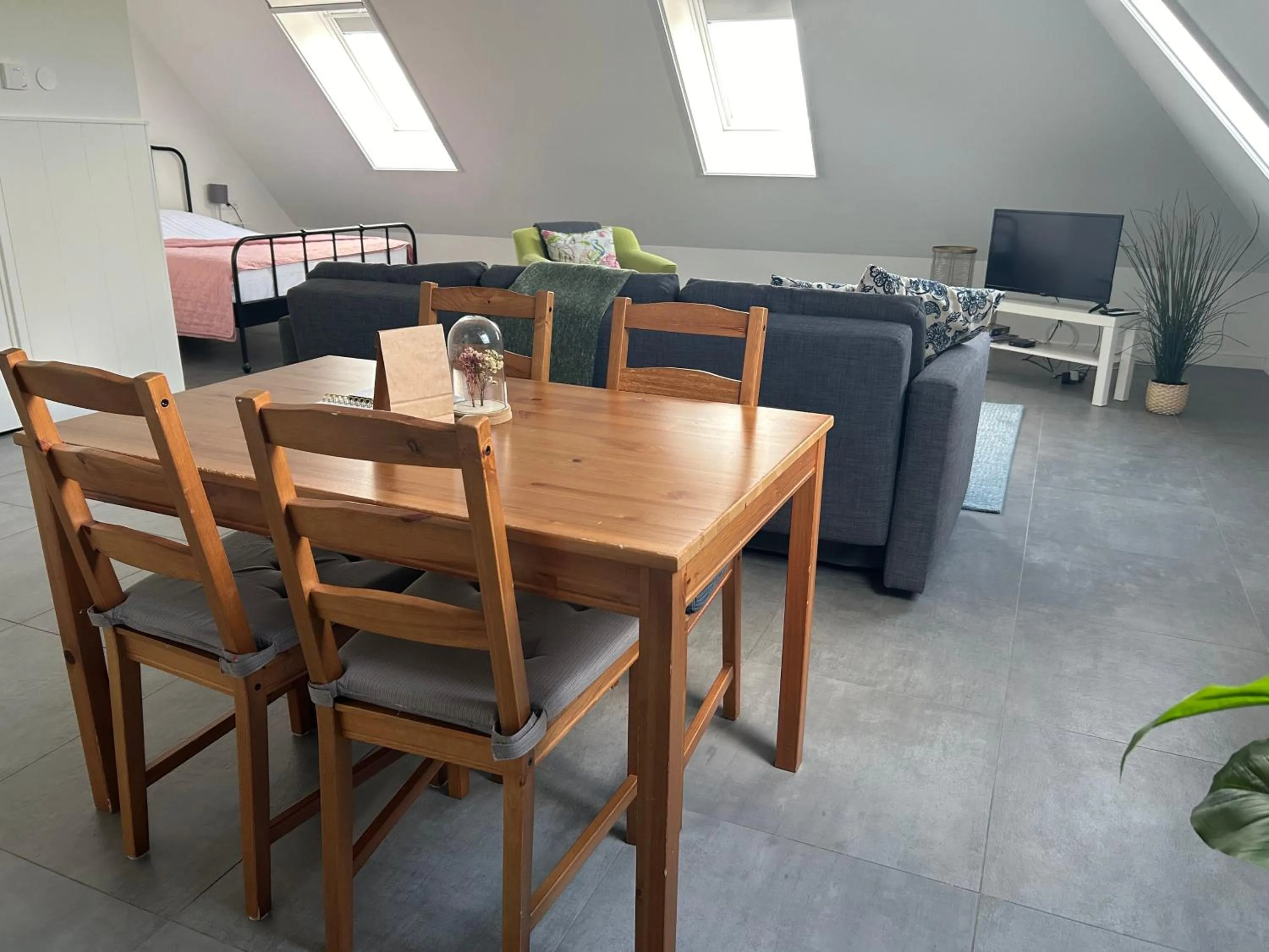 Dining area in B&B Zunderdorp