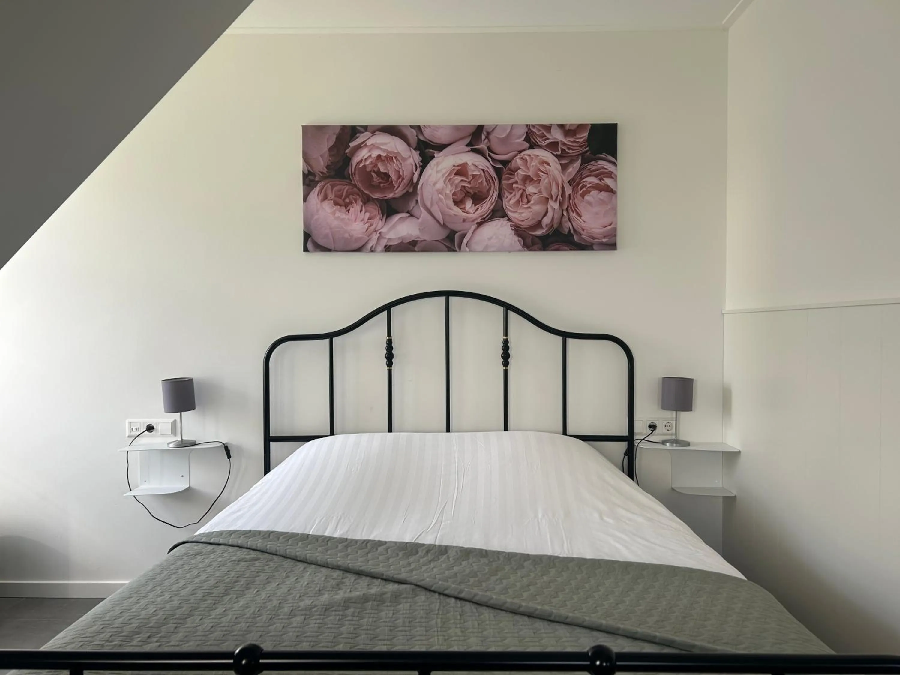 Bed in B&B Zunderdorp