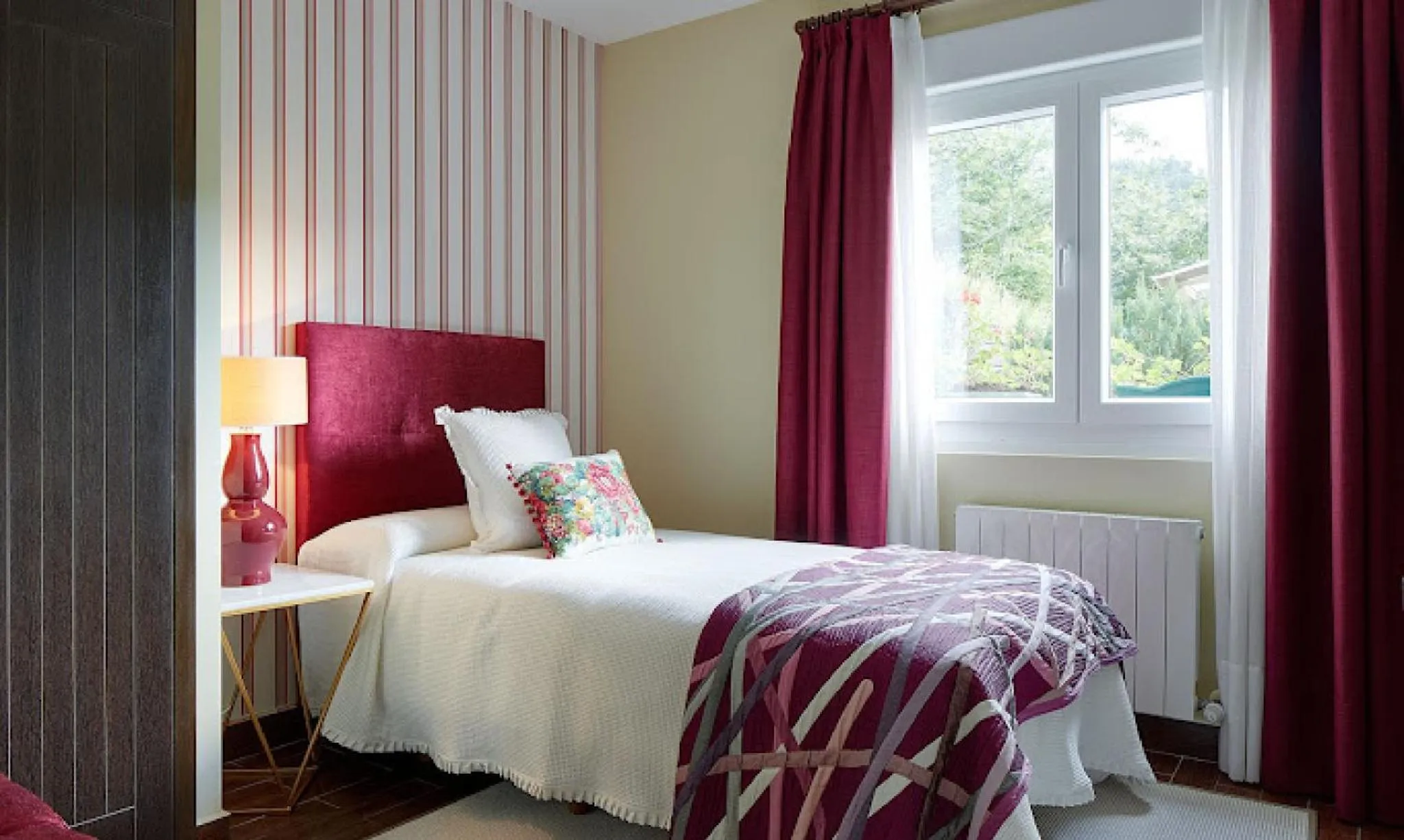 Bedroom, Bed in Hotel Txoriene - Arrieta - HBI01298