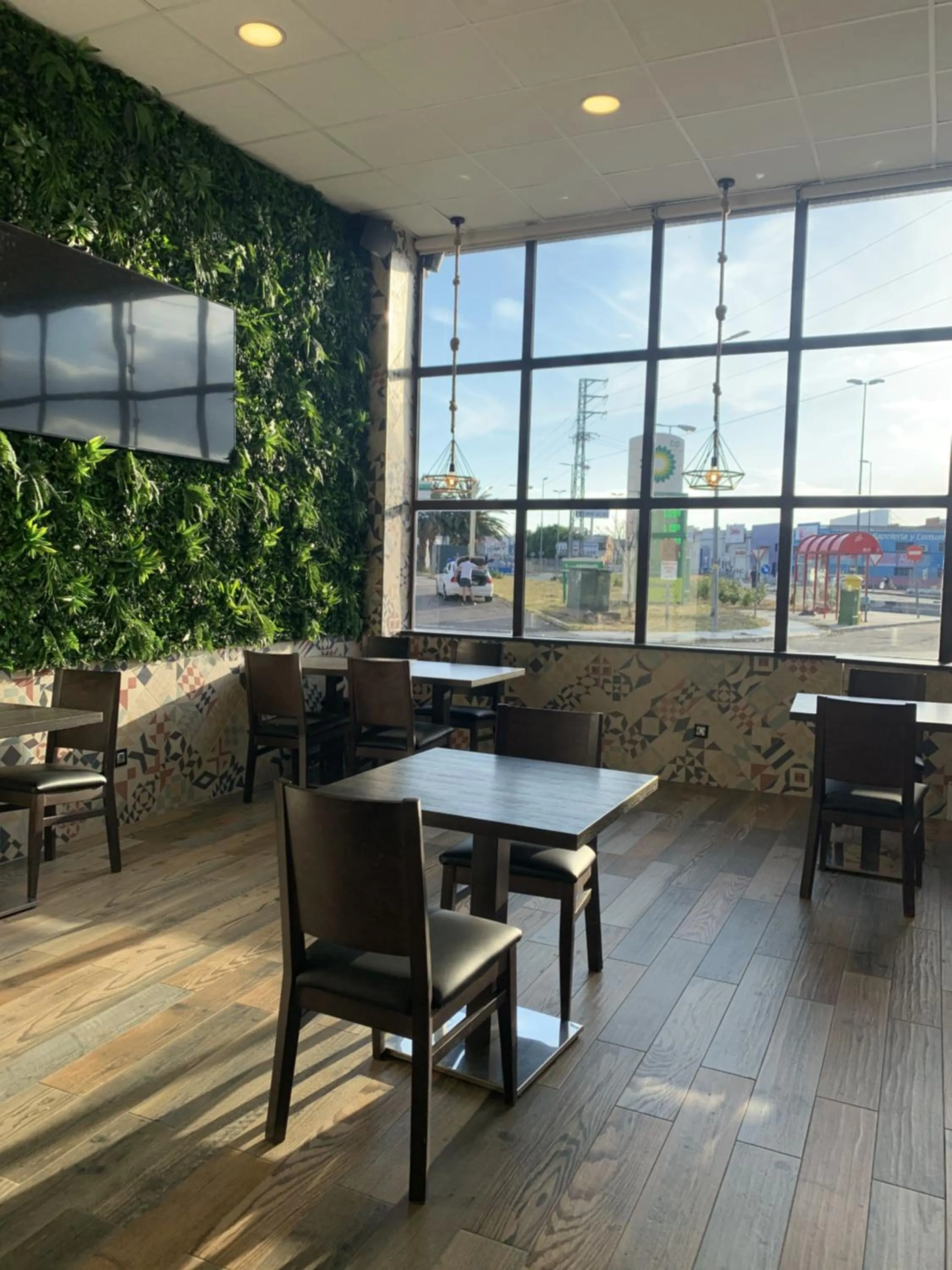 Restaurant/places to eat in Hotel Riojano