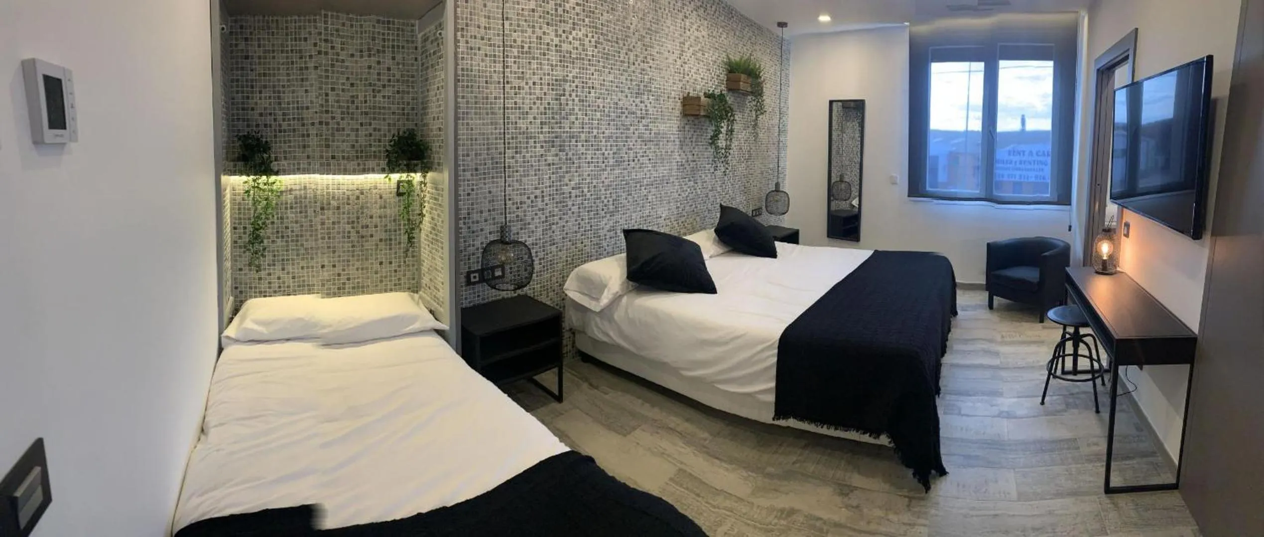 Photo of the whole room, Bed in Hotel Riojano