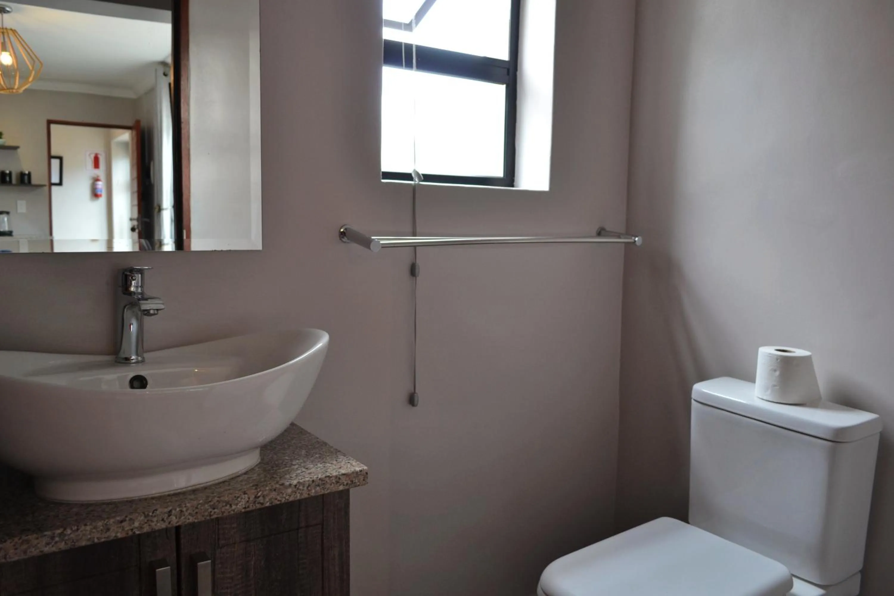 Bathroom in Sleep@84