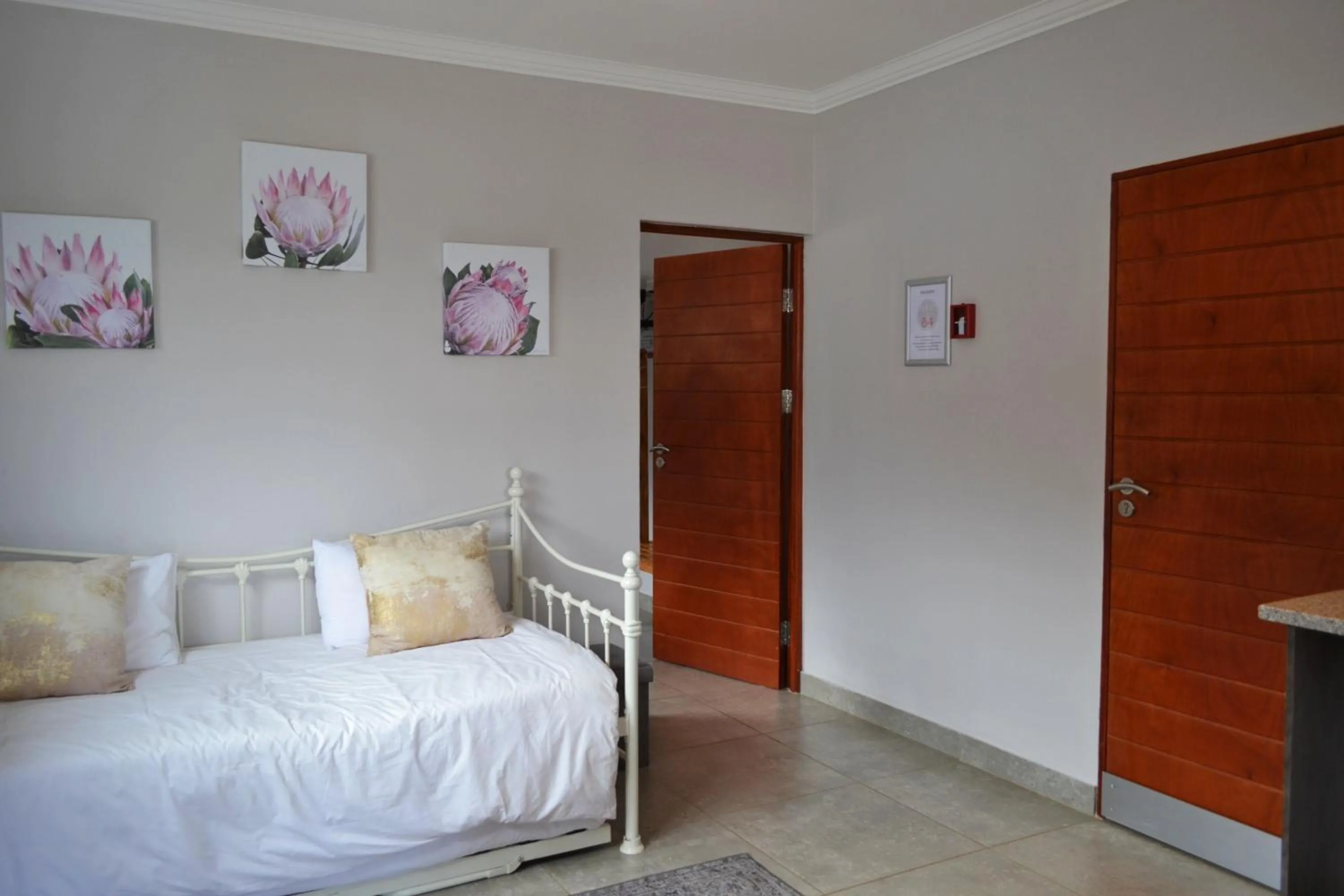 Bedroom, Bed in Sleep@84