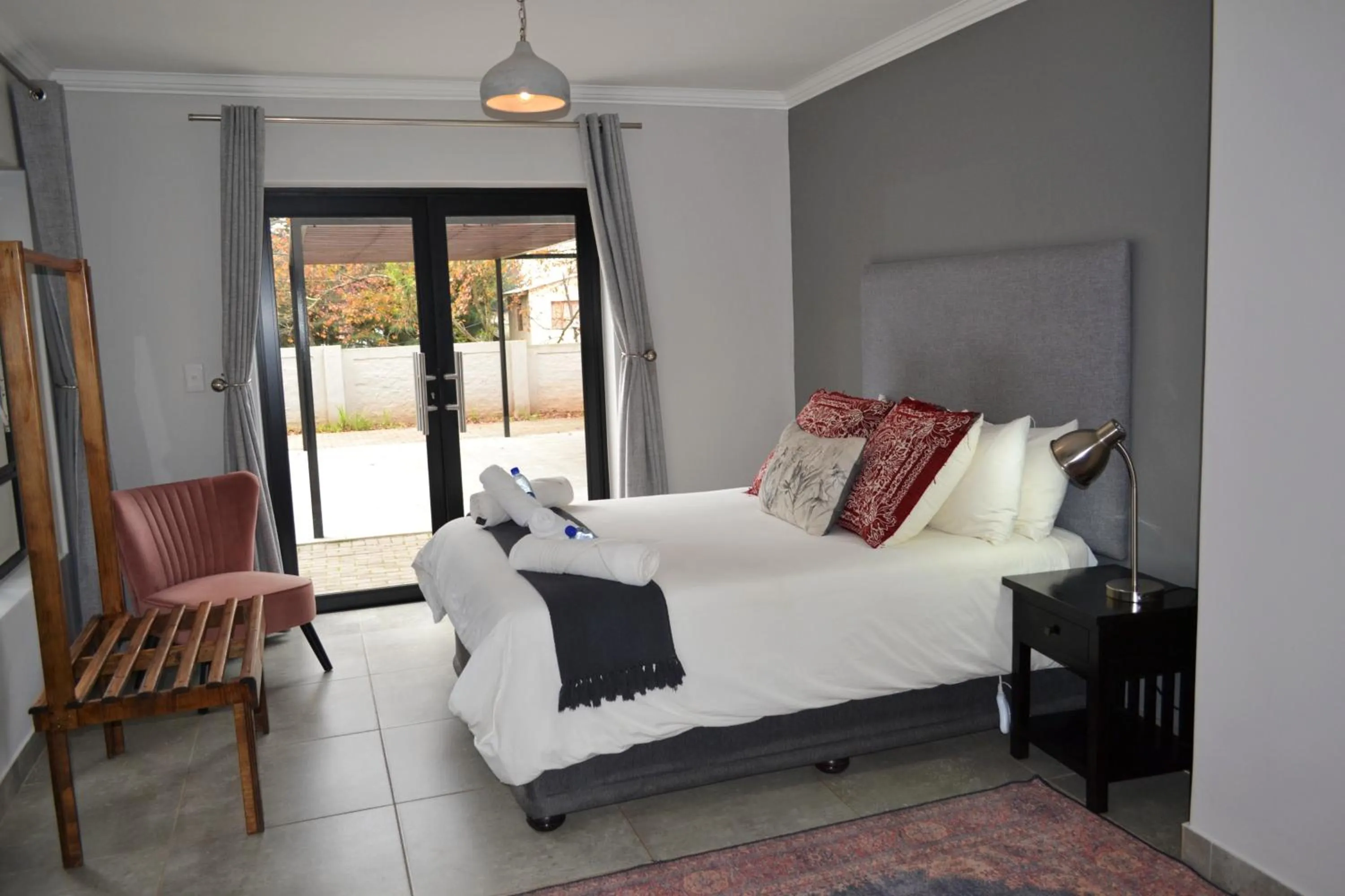 Bedroom, Bed in Sleep@84