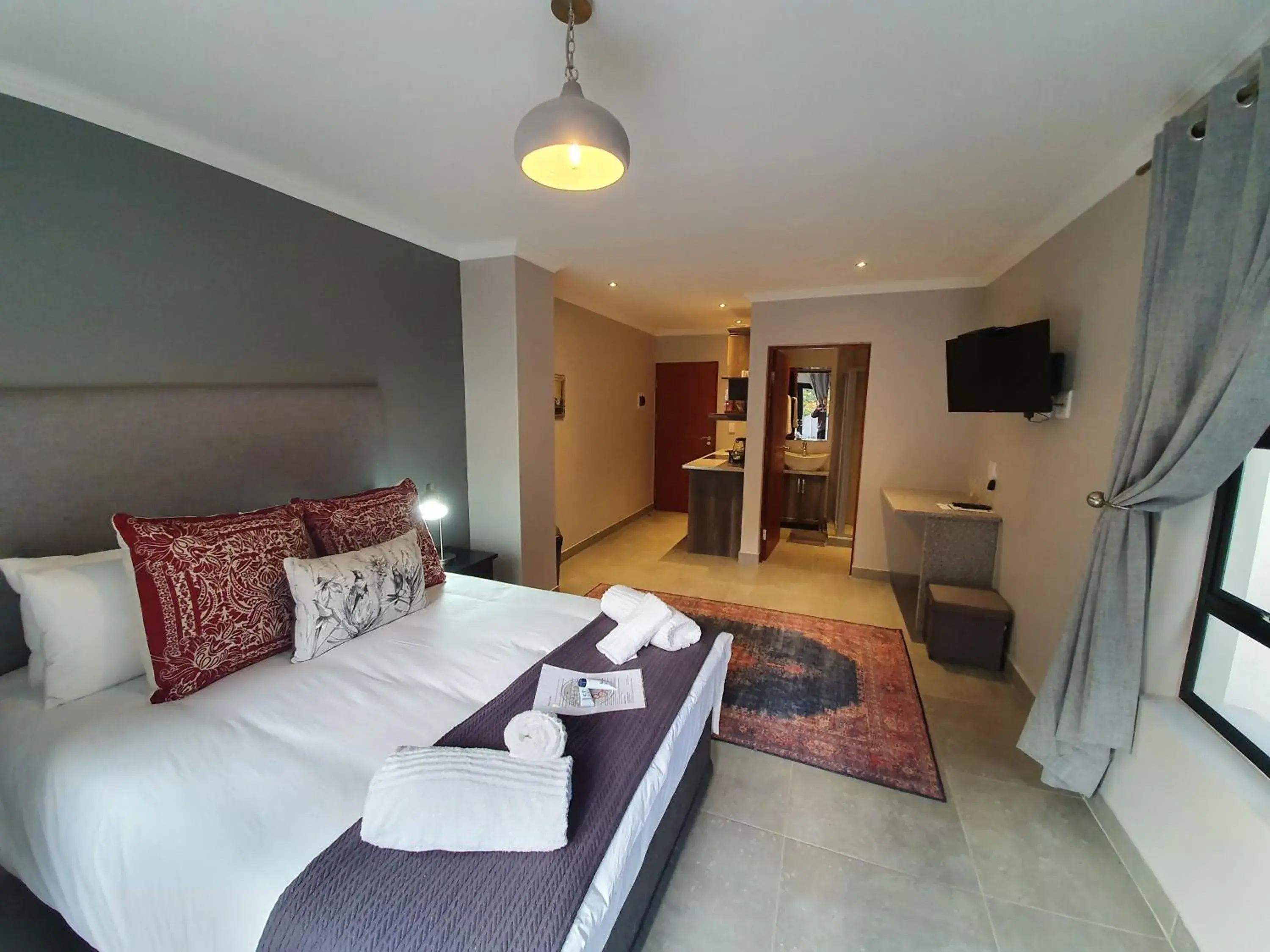 Double Room with Private Bathroom - single occupancy in Sleep@84 Double Room with Private Bathroom - single occupancy in Sleep@84