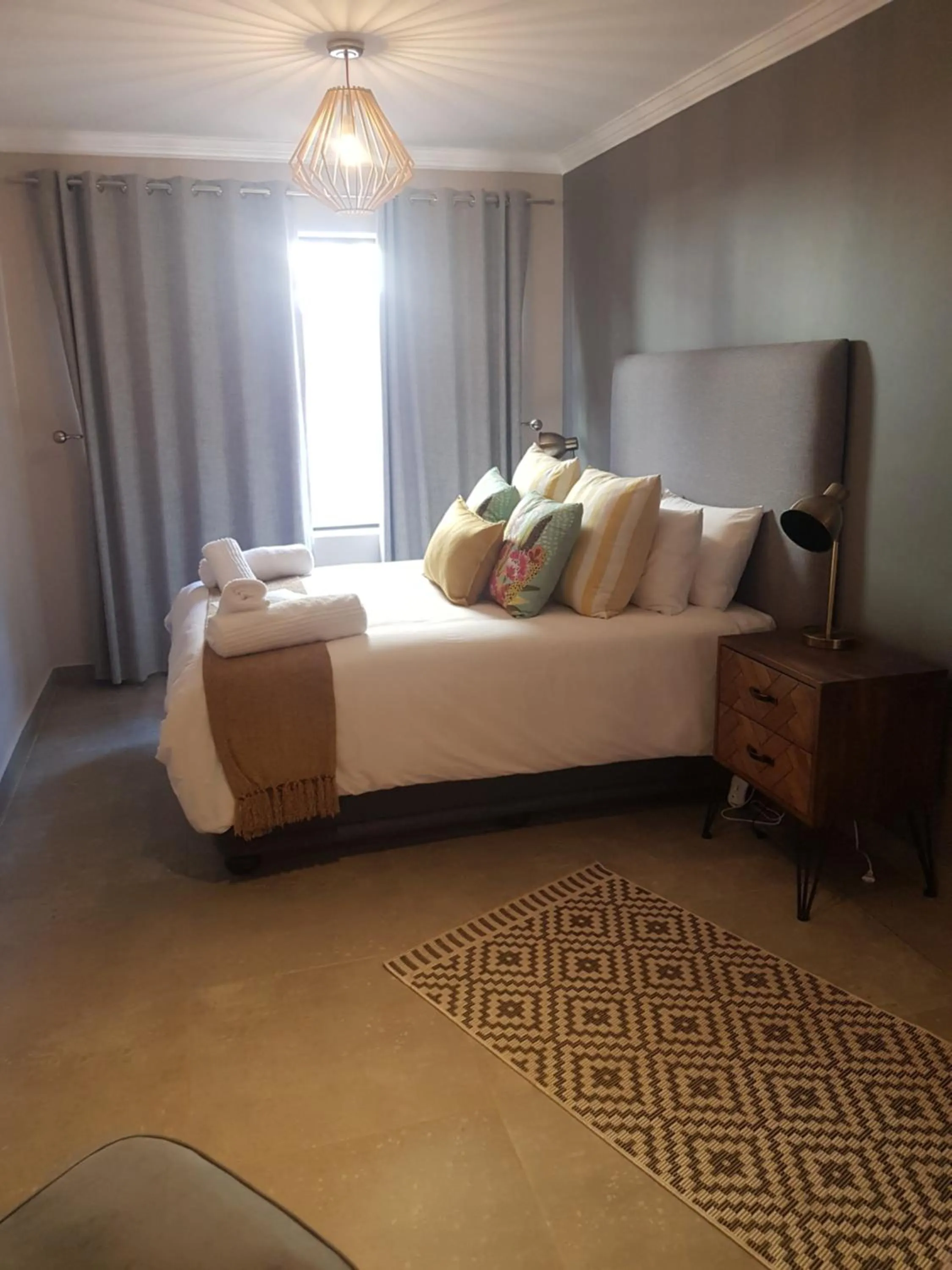 Bedroom, Bed in Sleep@84