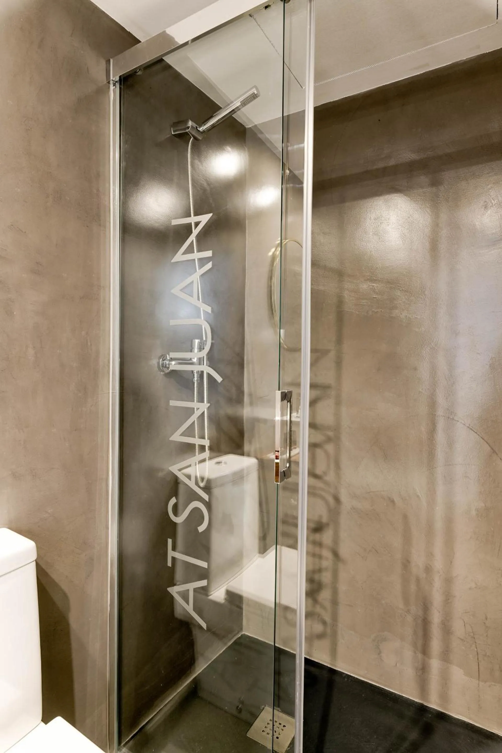 Bathroom in iloftmalaga San Juan