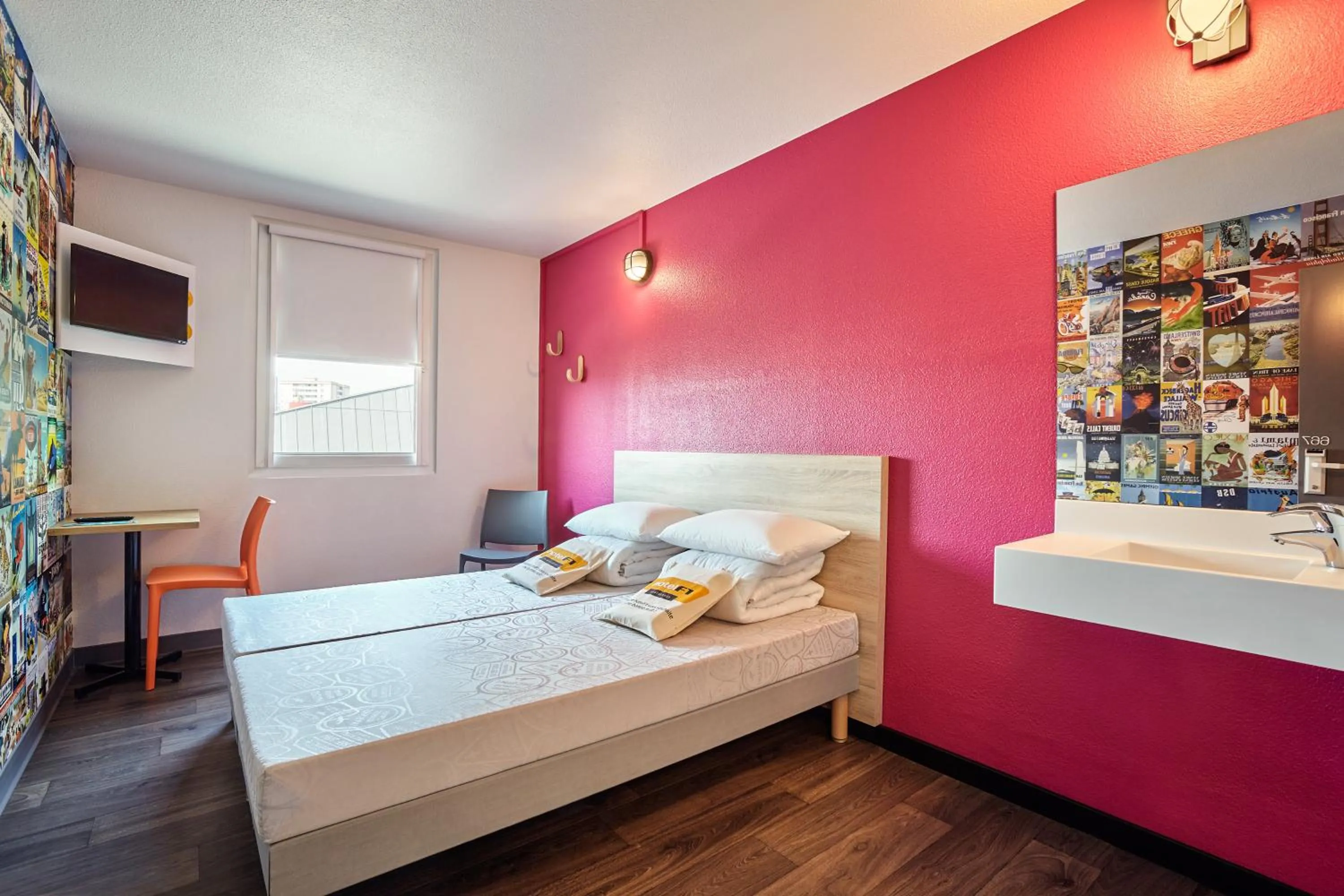 Bed in HotelF1 Marseille Provence