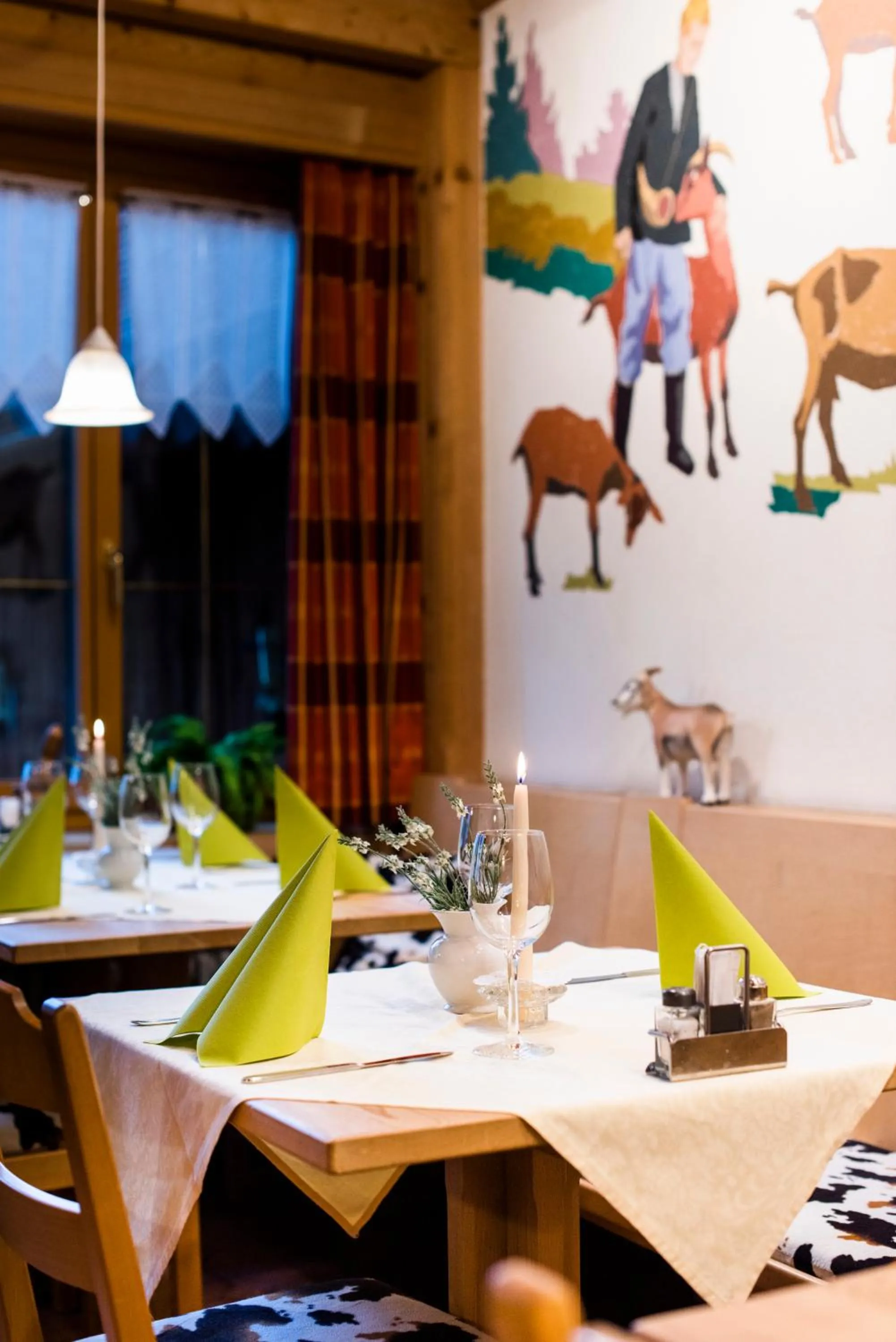 Restaurant/places to eat in Hotel Brienzerburli