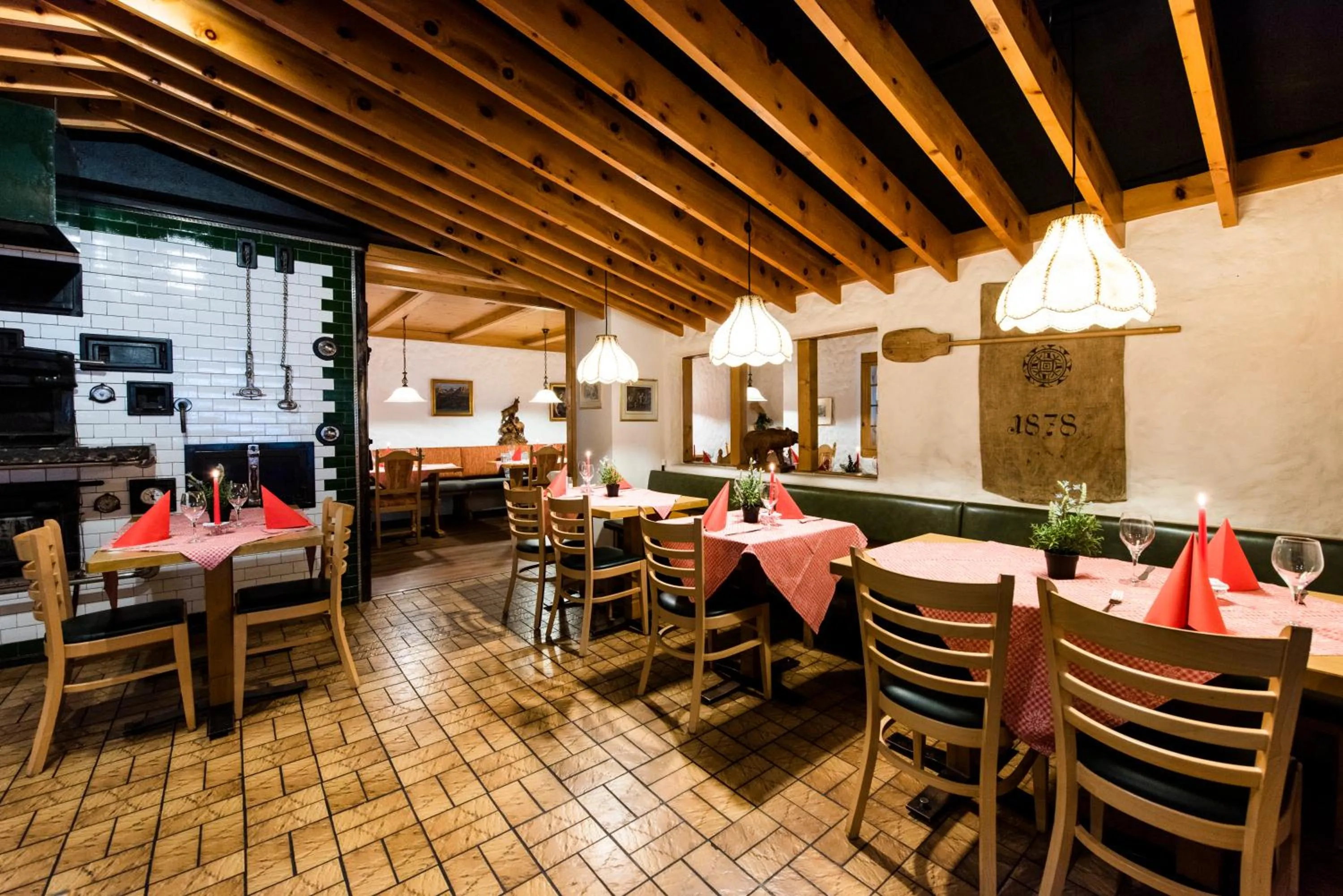 Restaurant/places to eat in Hotel Brienzerburli