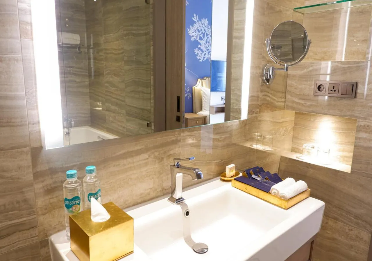 Toilet in The Grand Mansion Menteng by The Crest Collection