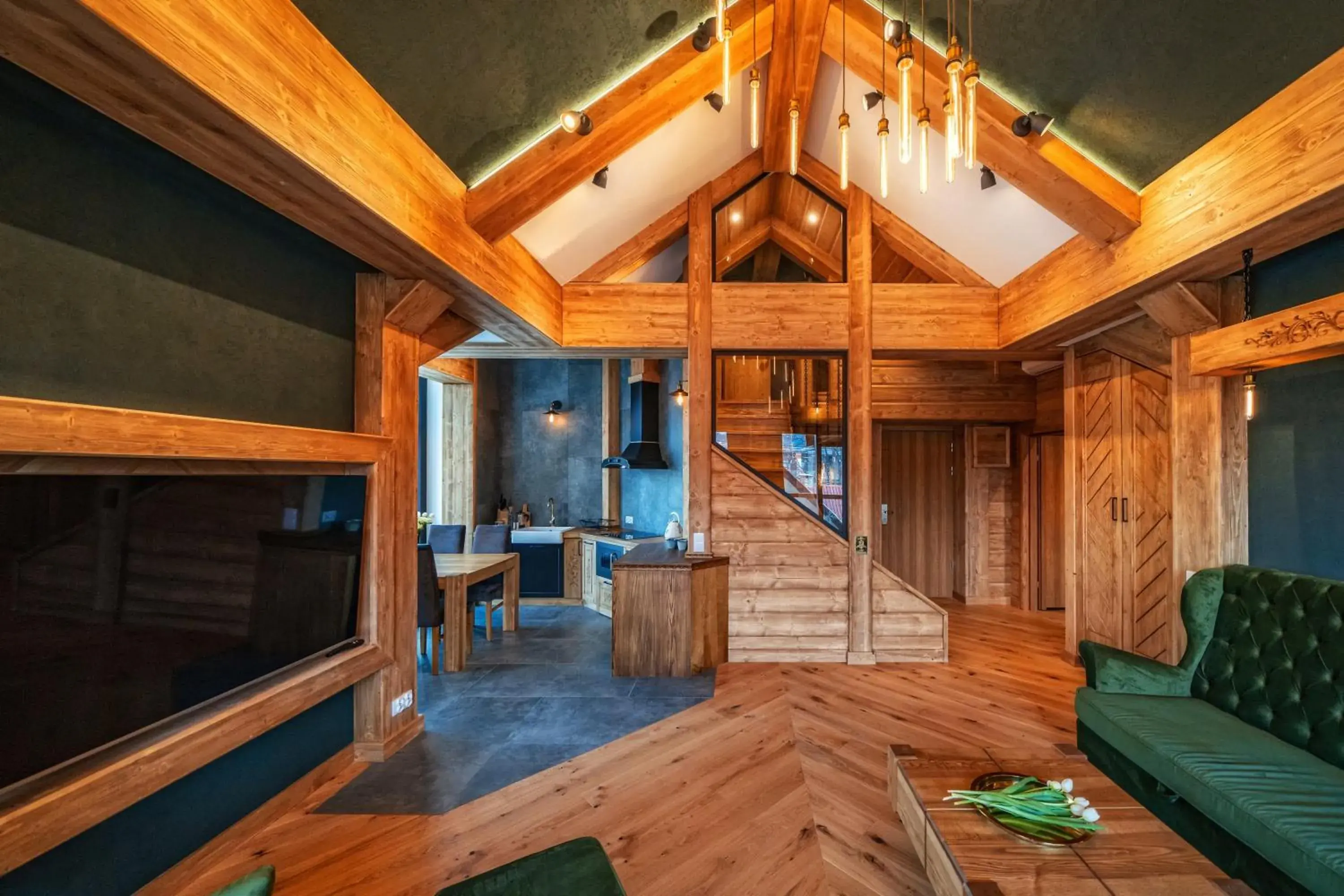 Penthouse Apartment - single occupancy - no access to swimming pool and spa facilities in Mountain Shelter Apartments Penthouse Apartment - single occupancy - no access to swimming pool and spa facilities in Mountain Shelter Apartments