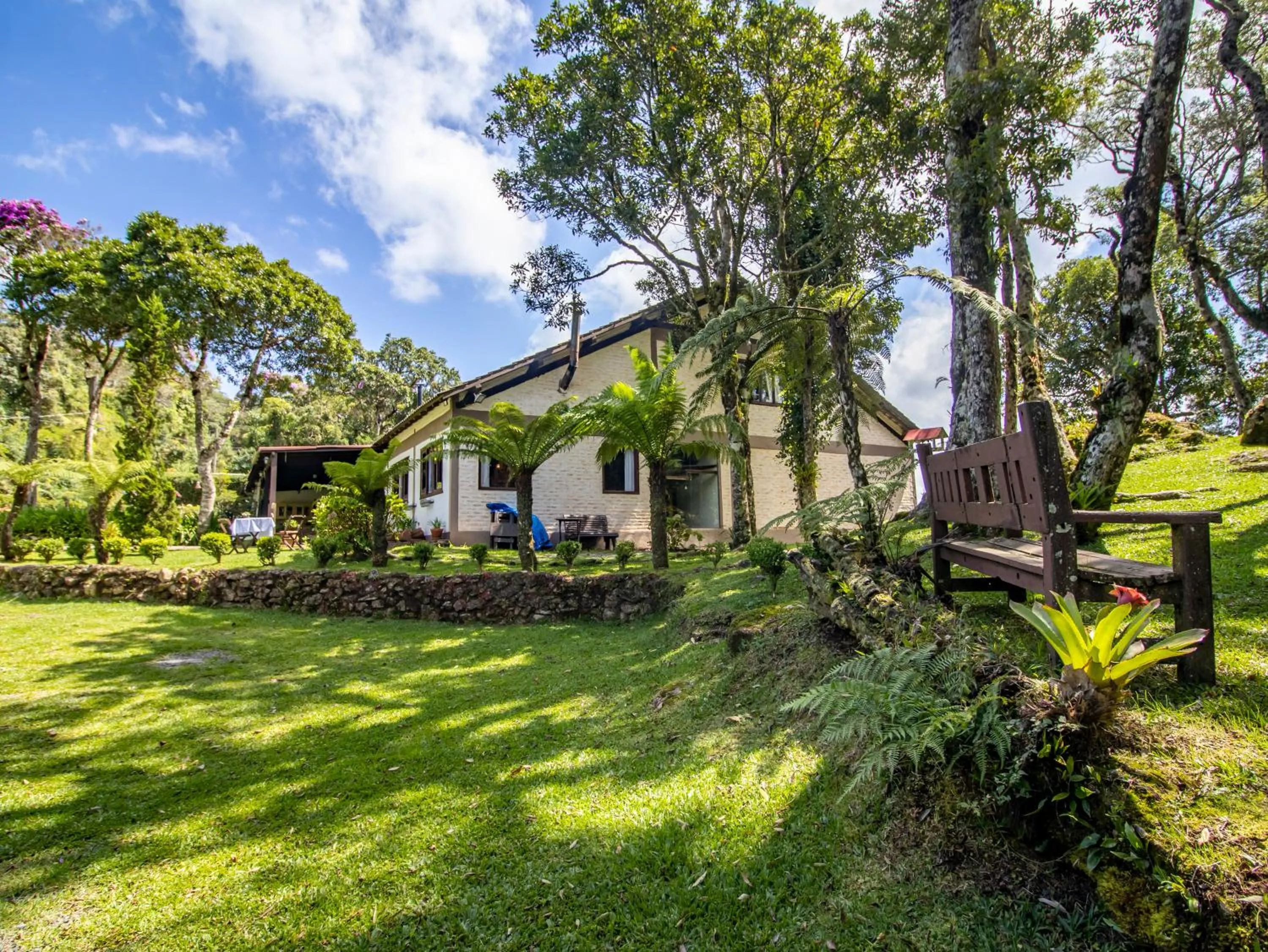 Property building in Pousada VillaSerrana