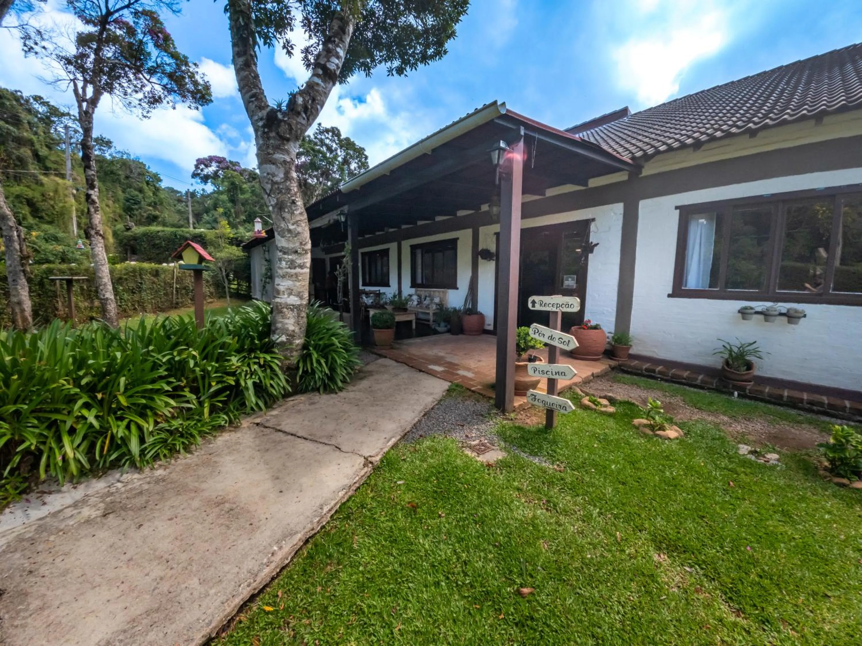 Property building in Pousada VillaSerrana