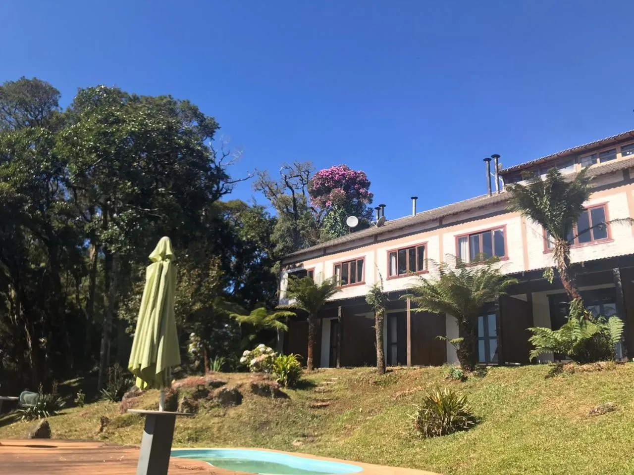 Property building in Pousada VillaSerrana