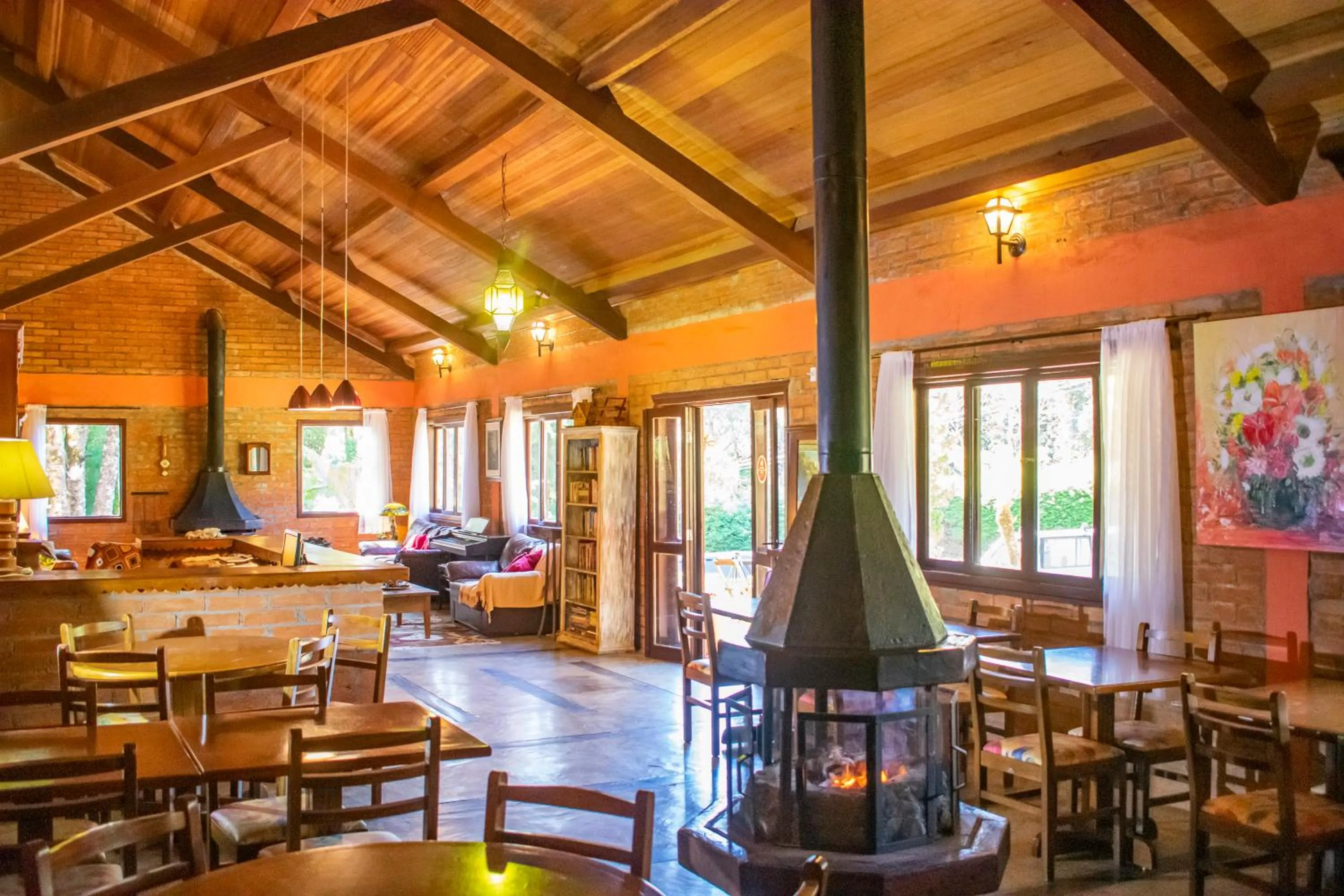 Communal lounge/ TV room in Pousada VillaSerrana