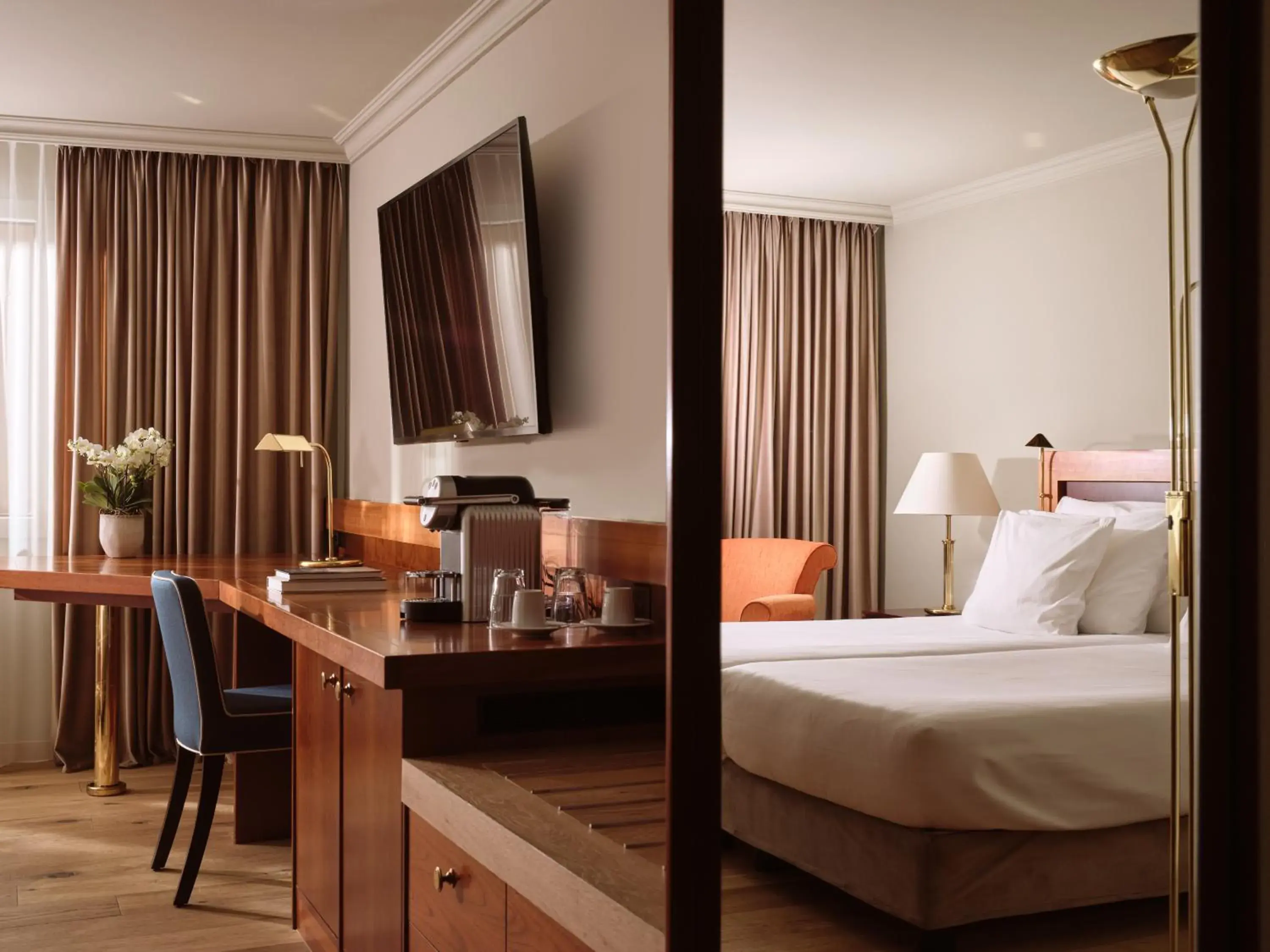 Photo of the whole room, Bed in Hotel Seehof Davos Photo of the whole room, Bed in Hotel Seehof Davos