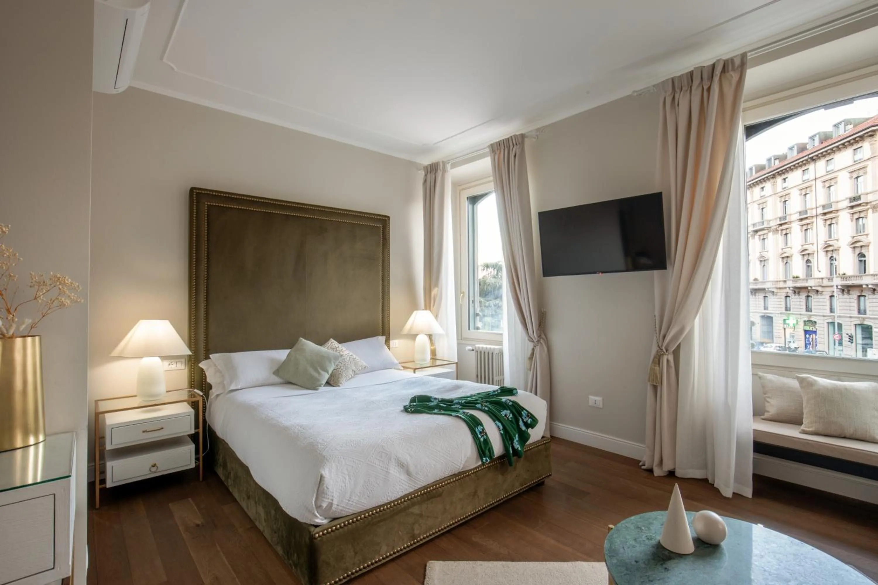 Bedroom, Bed in Daplace - Corso Monforte Suites