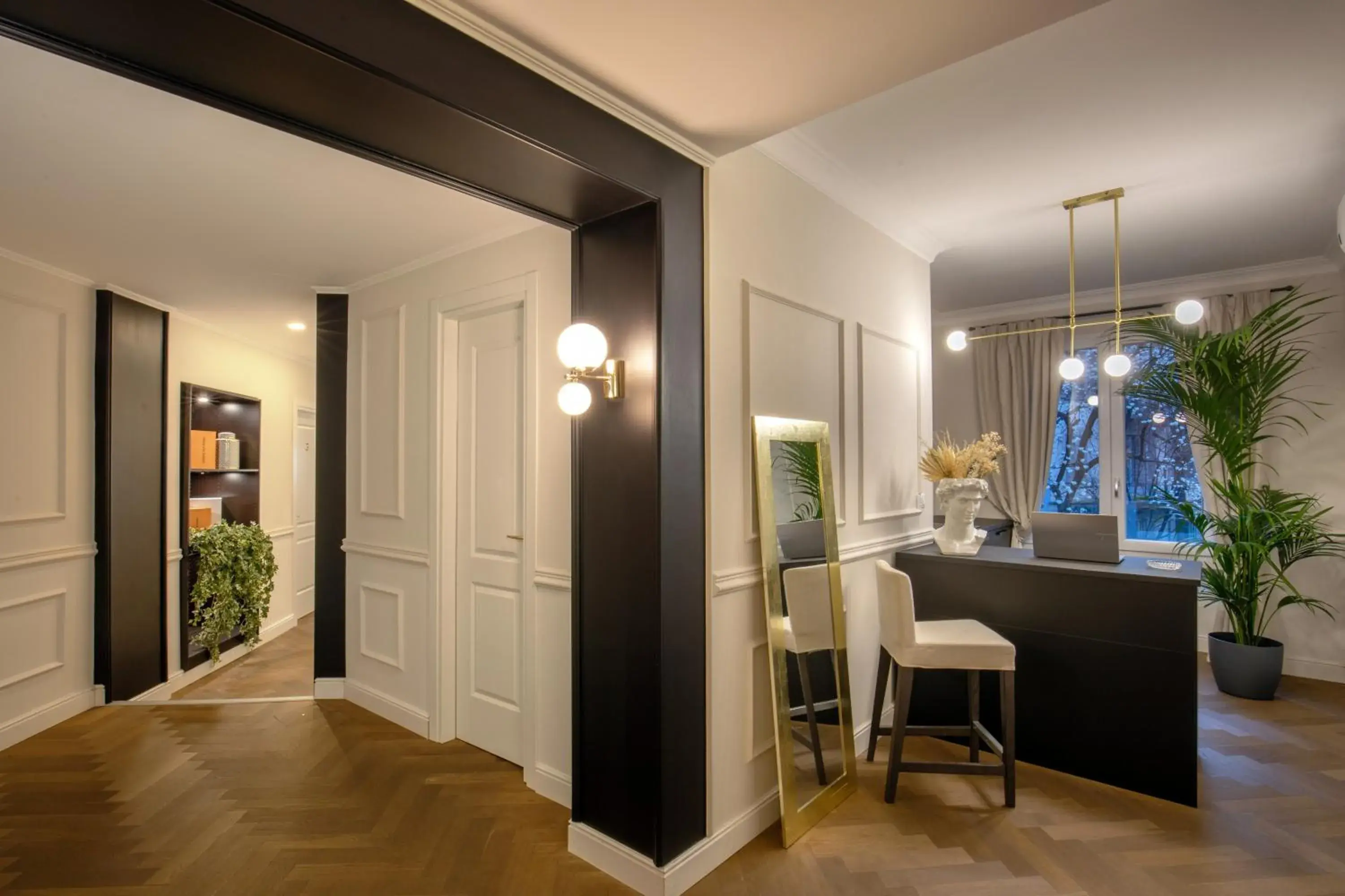 Lobby or reception in Daplace - Corso Monforte Suites Lobby or reception in Daplace - Corso Monforte Suites