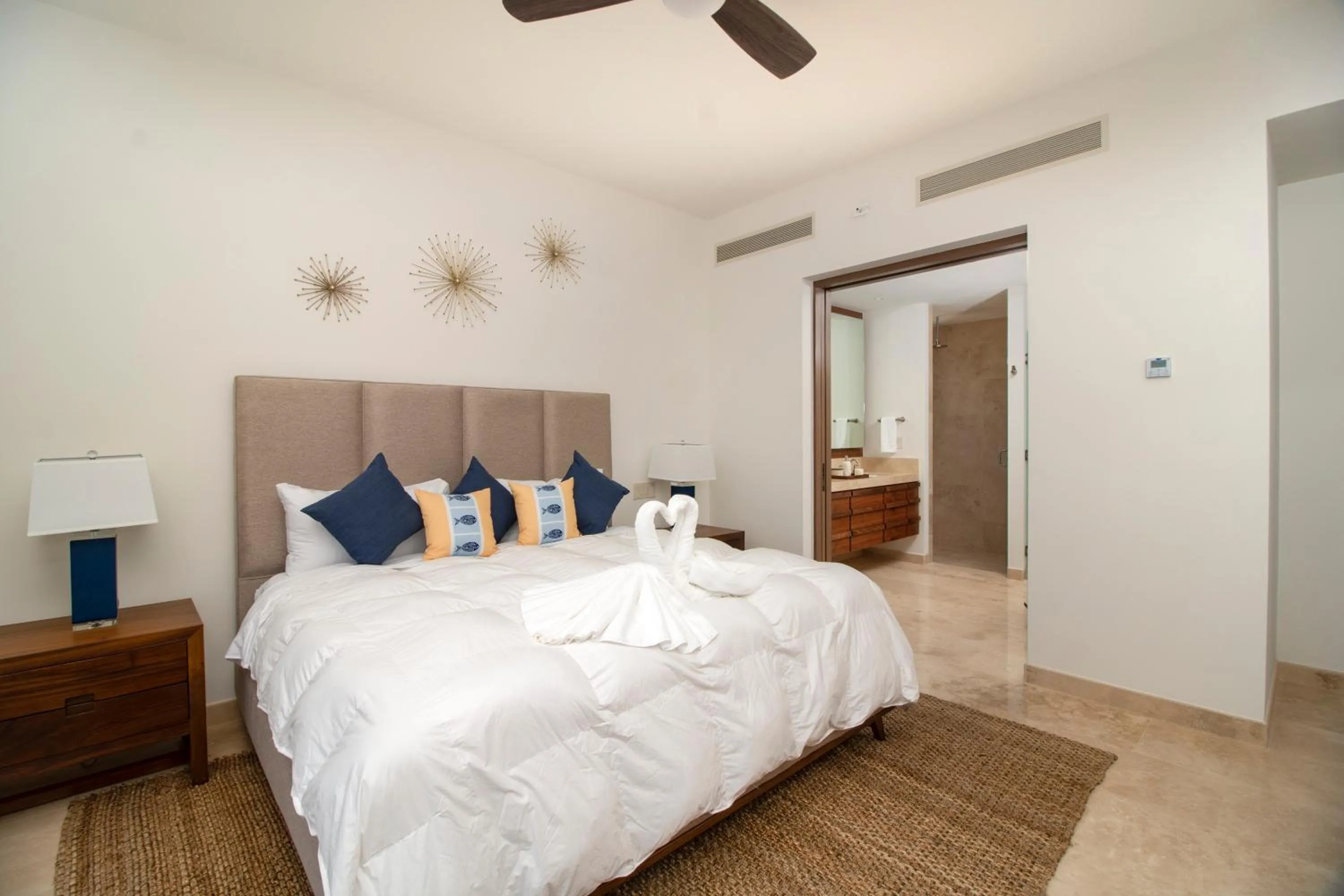 Bed in Bohari Palmilla