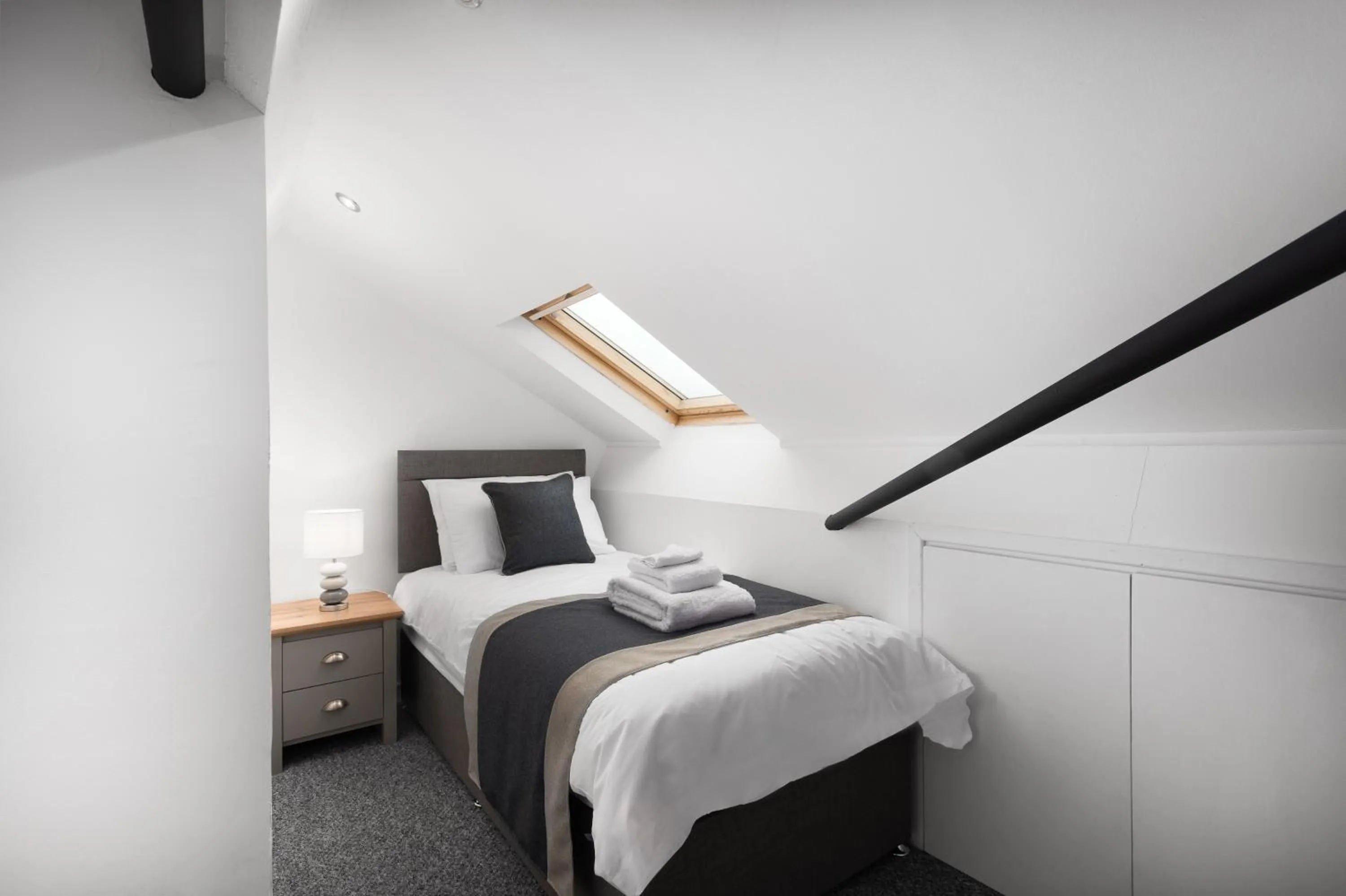 Bedroom, Bed in McLaren House Seahouses