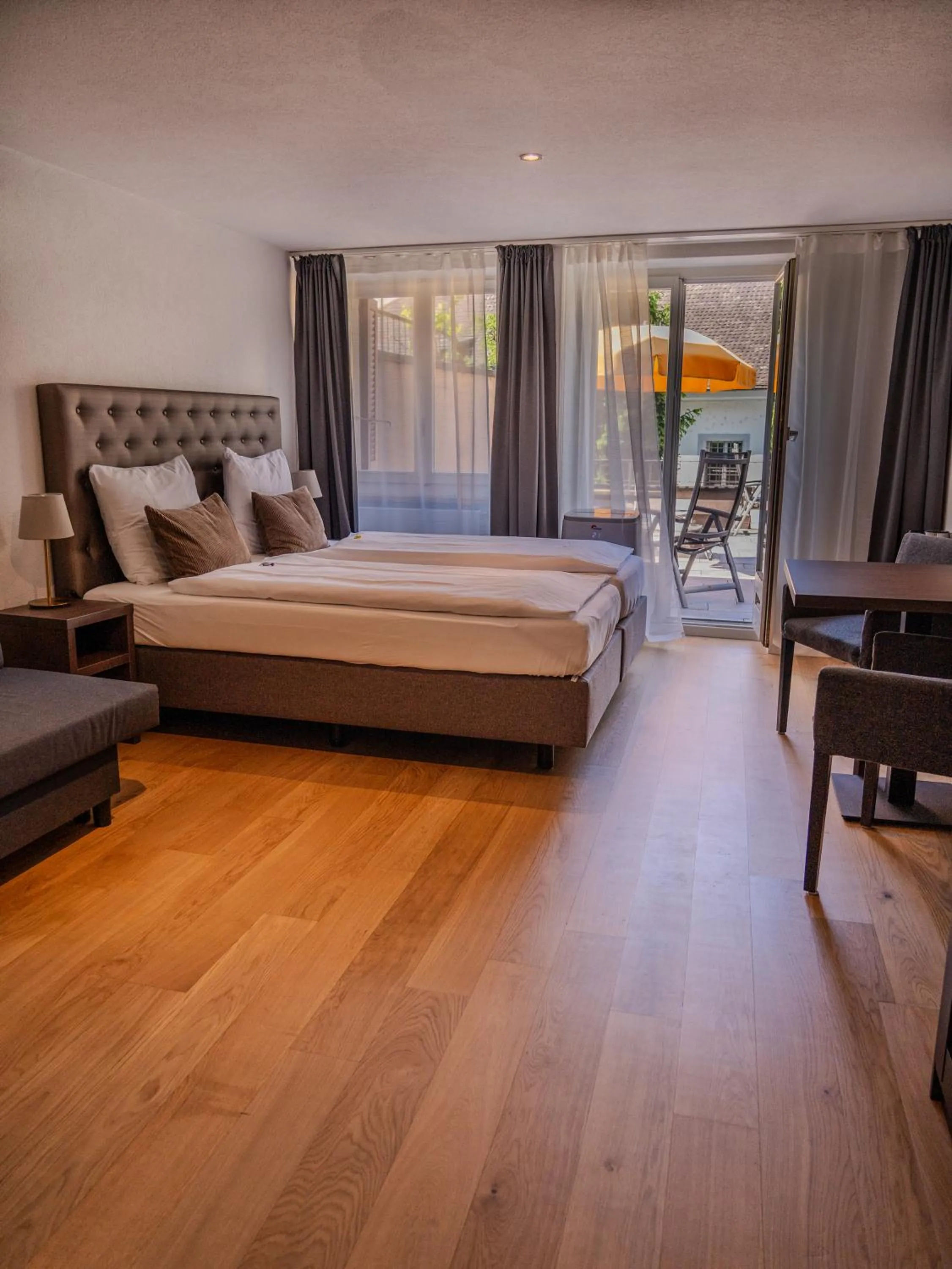 Photo of the whole room, Bed in Hotel Baslertor