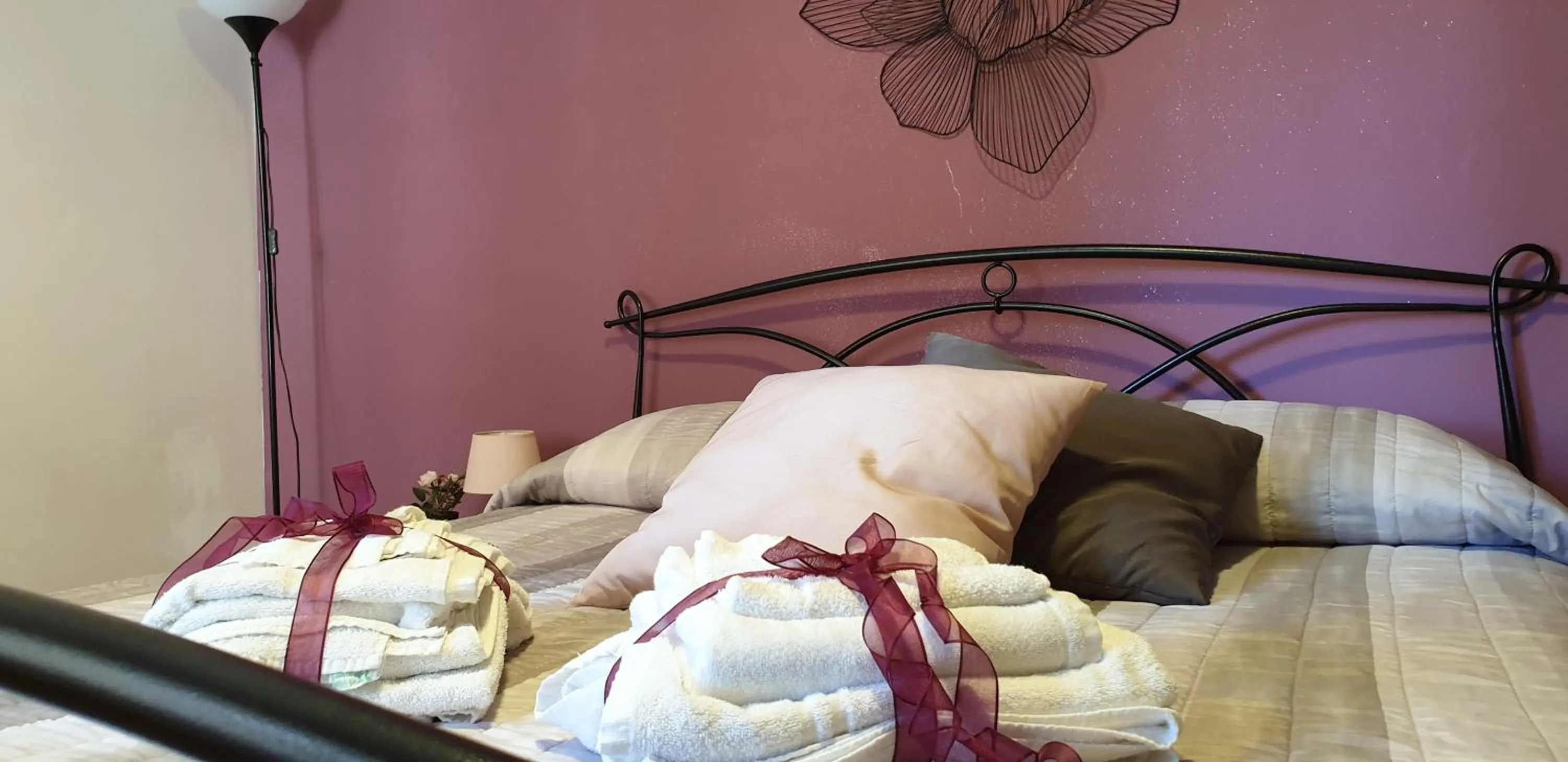 Bed in Saint Peter Vatican City Large Apartment Barbara casa vacanza