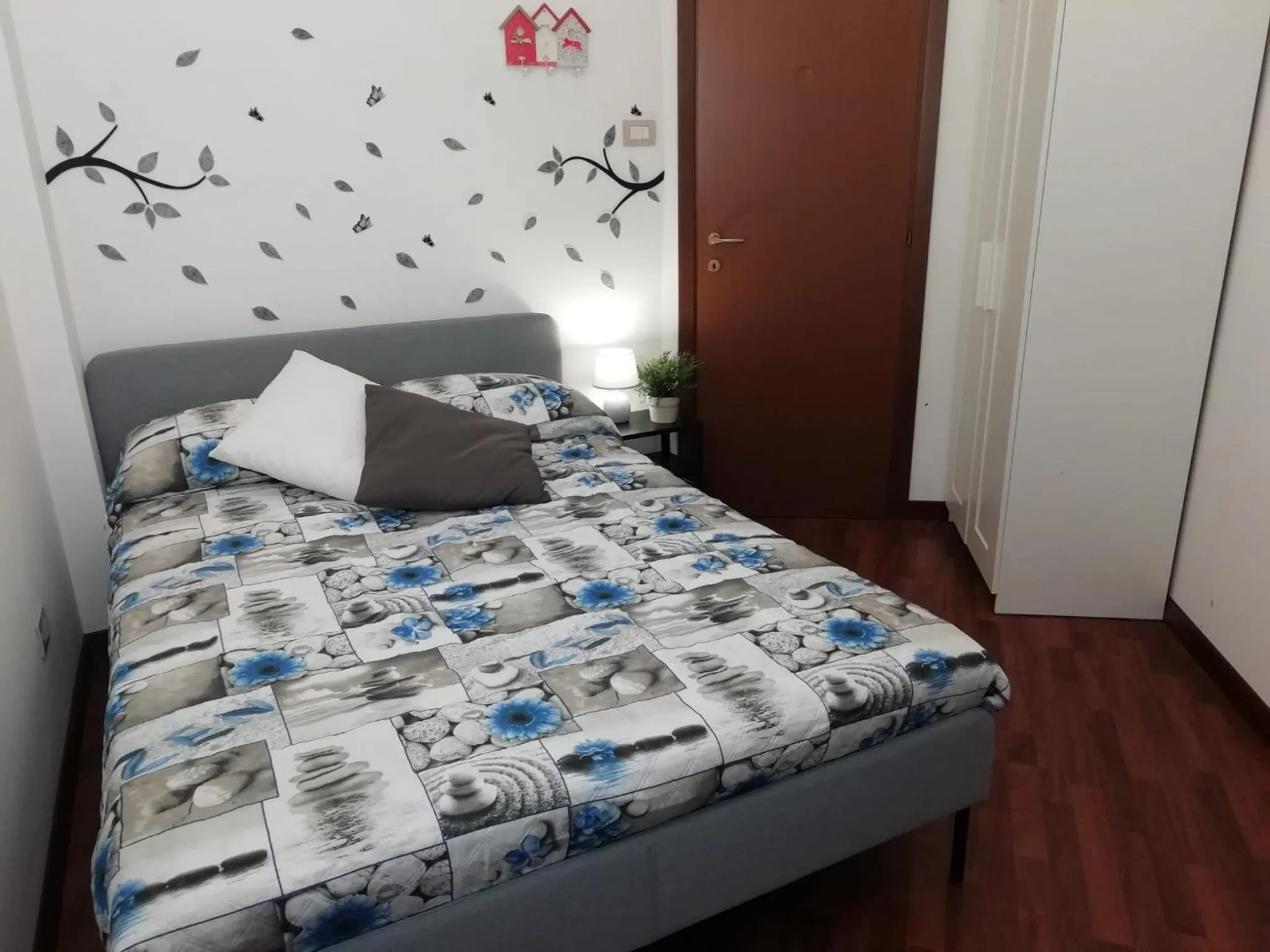 Bedroom, Bed in Saint Peter Vatican City Large Apartment Barbara casa vacanza