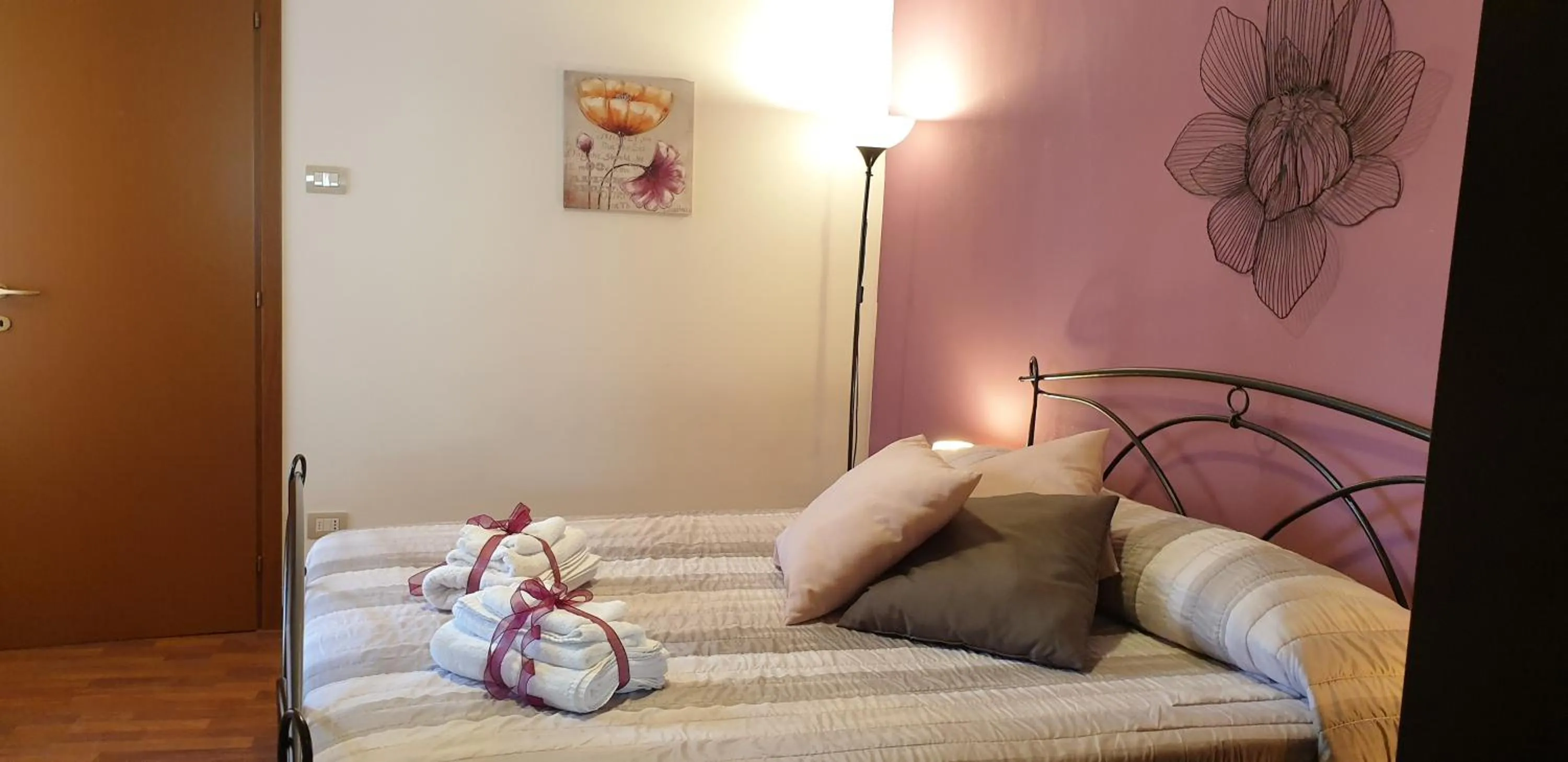 Bed in Saint Peter Vatican City Large Apartment Barbara casa vacanza