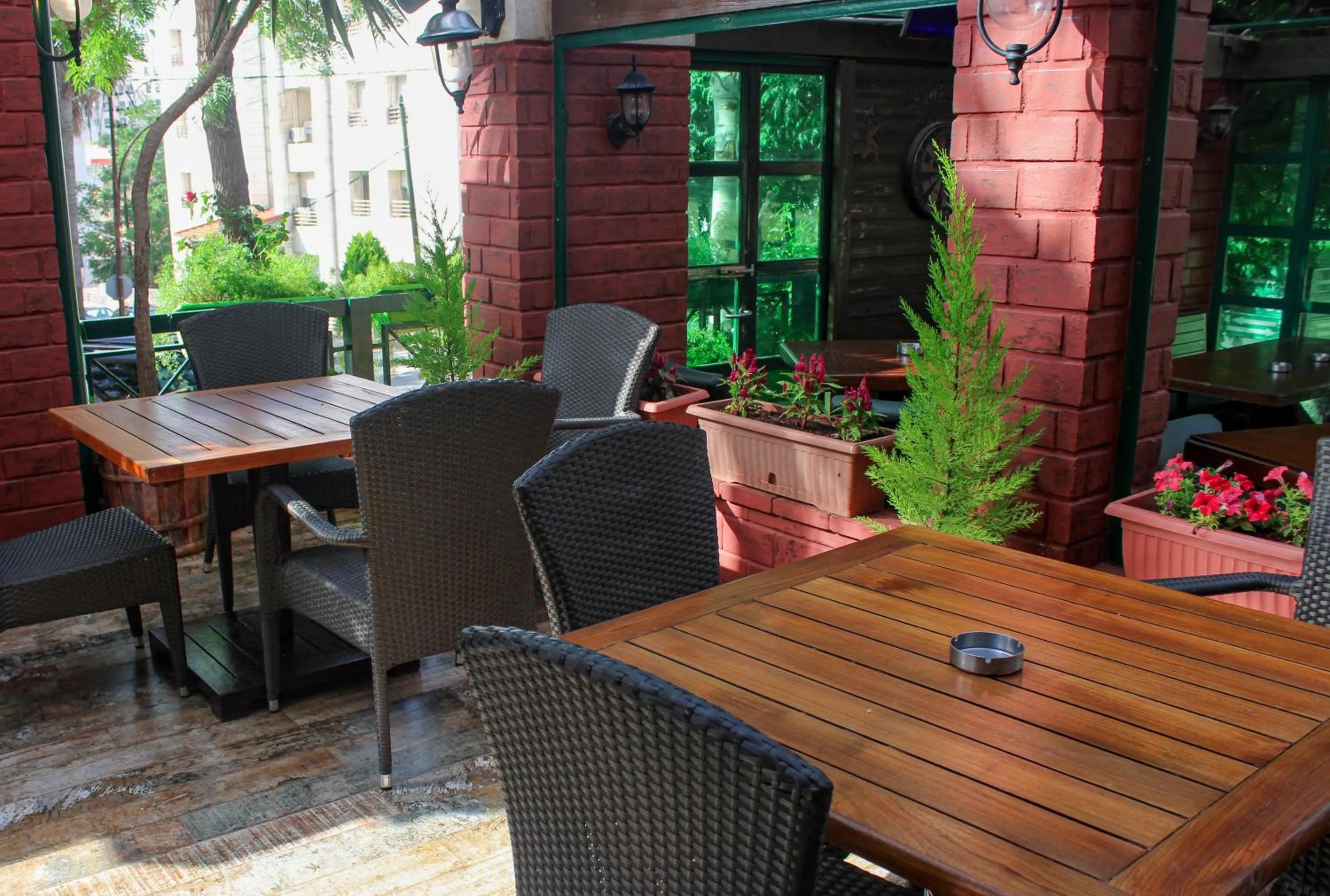 Restaurant/places to eat in Post Boutique Hotel Amman