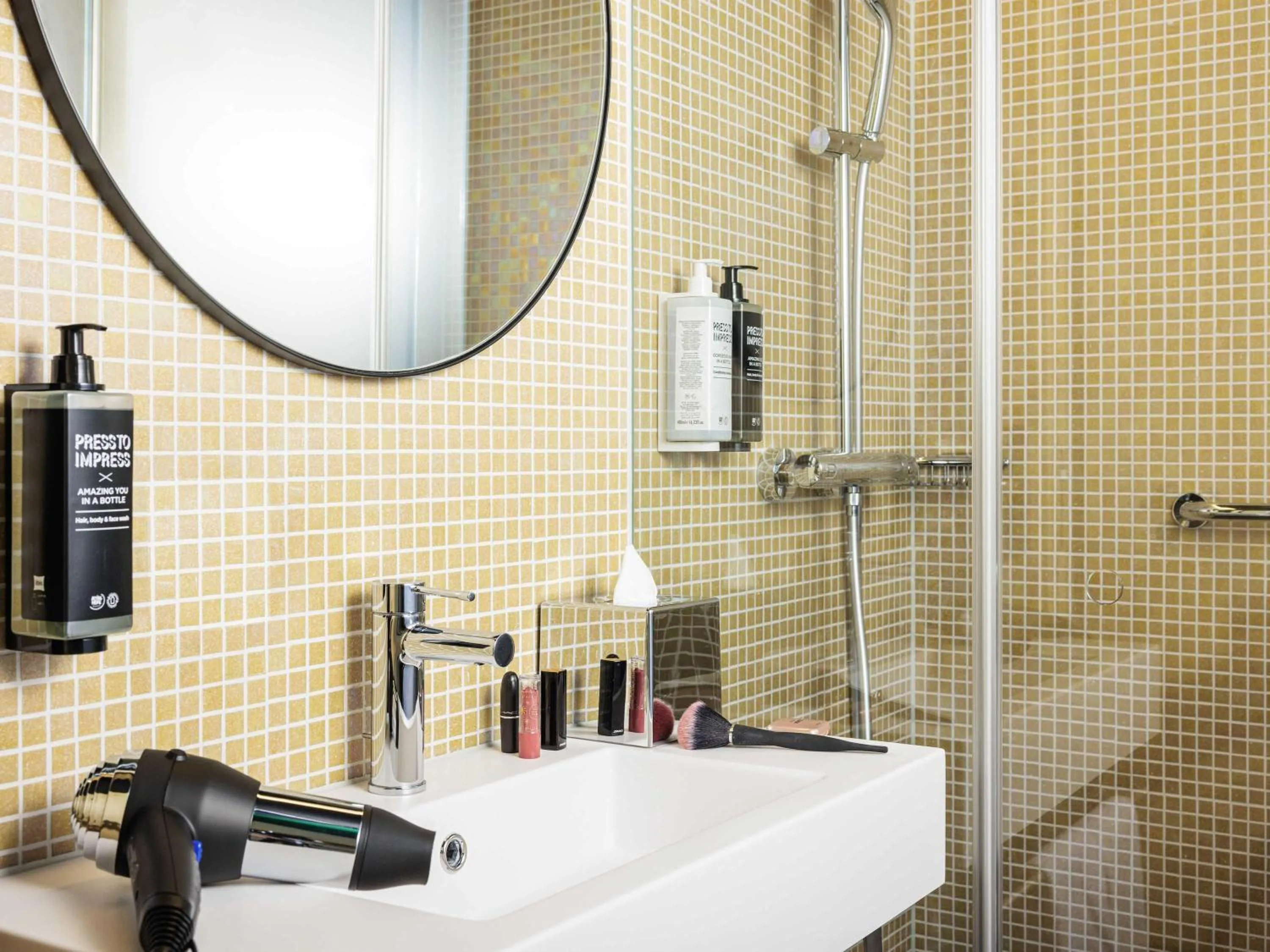 Bedroom in ibis Styles Bern City