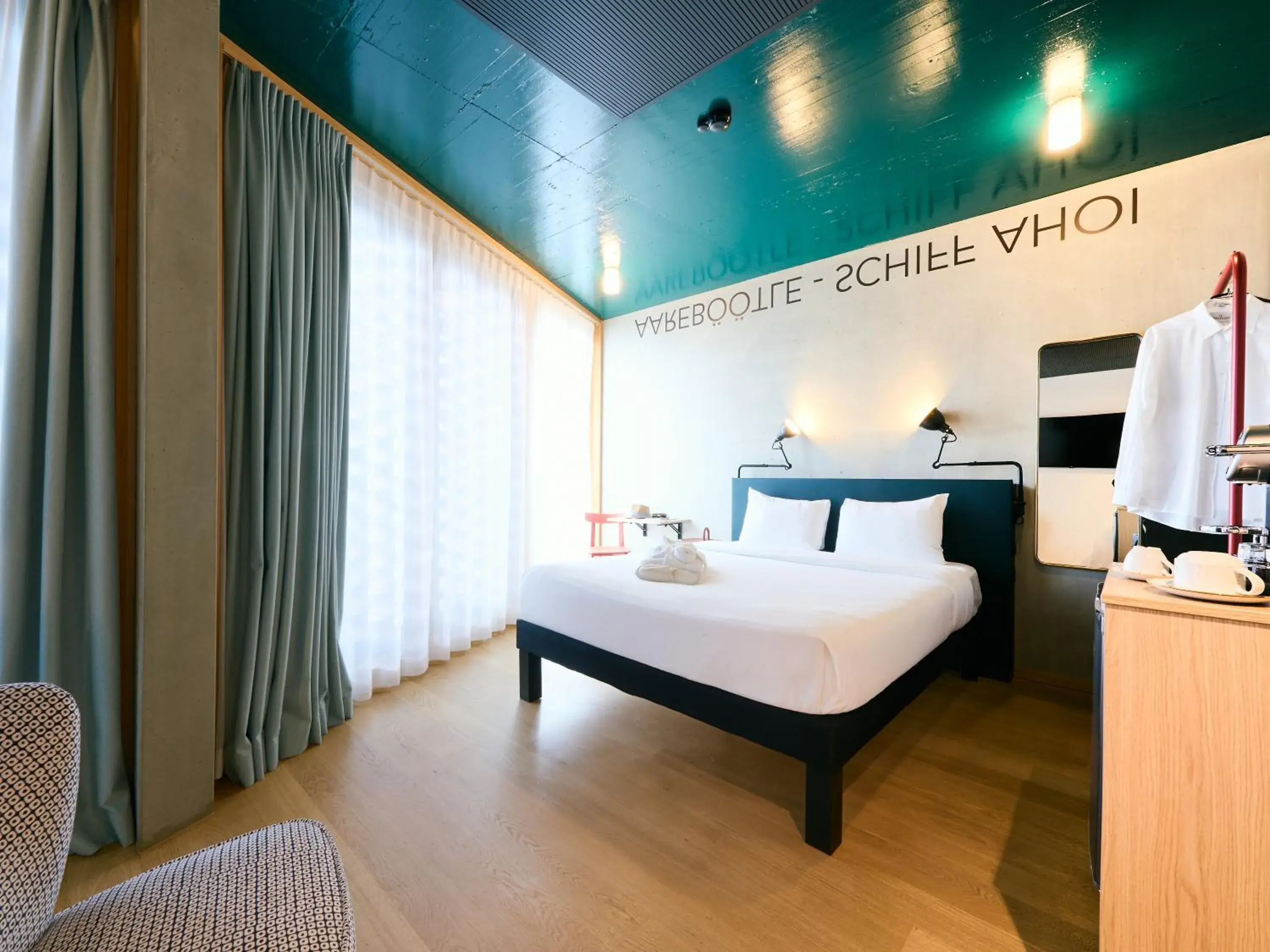 Photo of the whole room, Bed in ibis Styles Bern City Photo of the whole room, Bed in ibis Styles Bern City