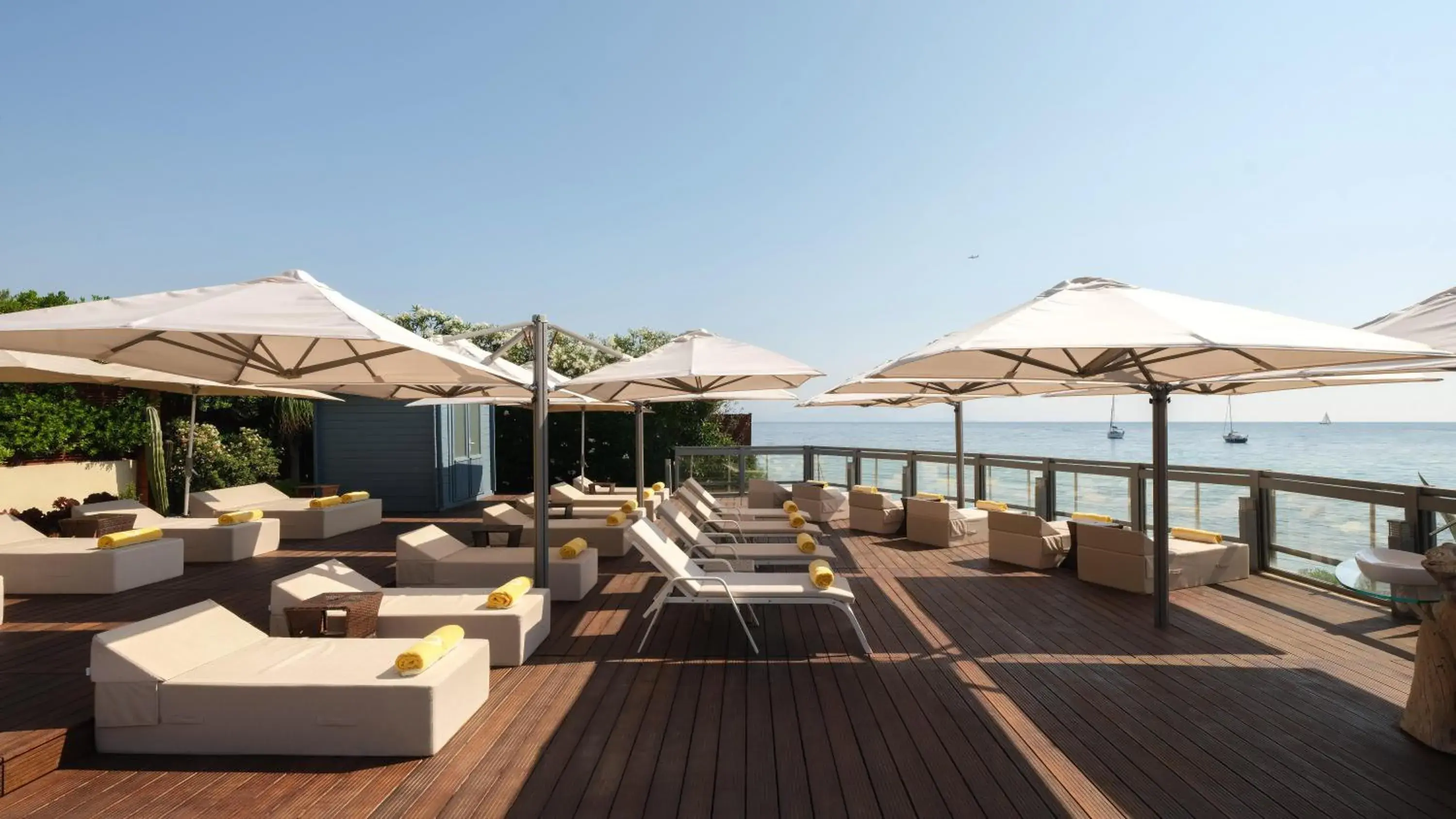 Property building in Villa Miraé by Inwood Hotels - Cap d'Antibes Property building in Villa Miraé by Inwood Hotels - Cap d'Antibes