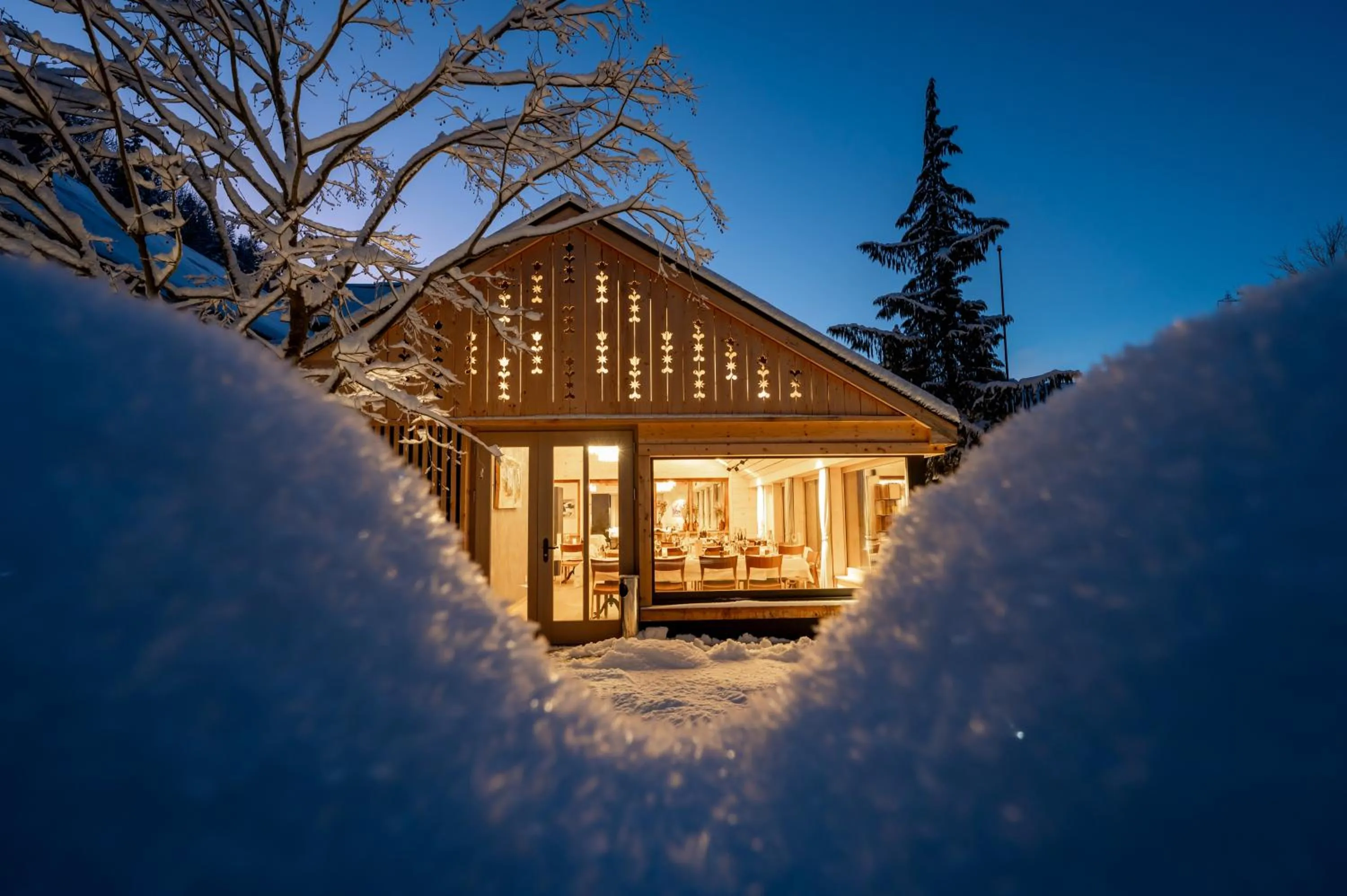 Property building in Hotel Kemmeriboden-Bad AG