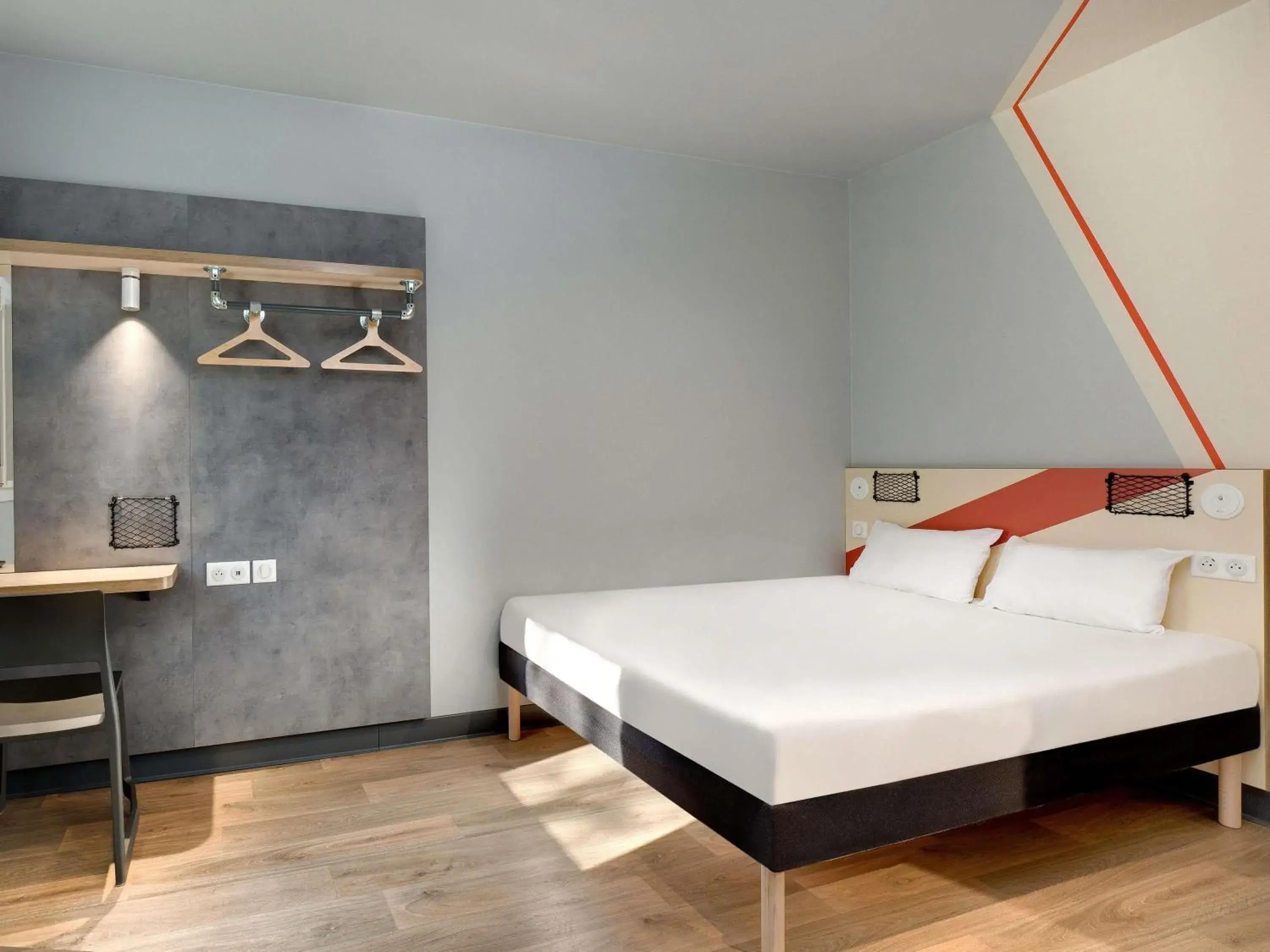 Standard Room with Large Bed in Hotel Ibis Budget Montpellier Centre Millenaire - Standard Room with Large Bed in Hotel Ibis Budget Montpellier Centre Millenaire -