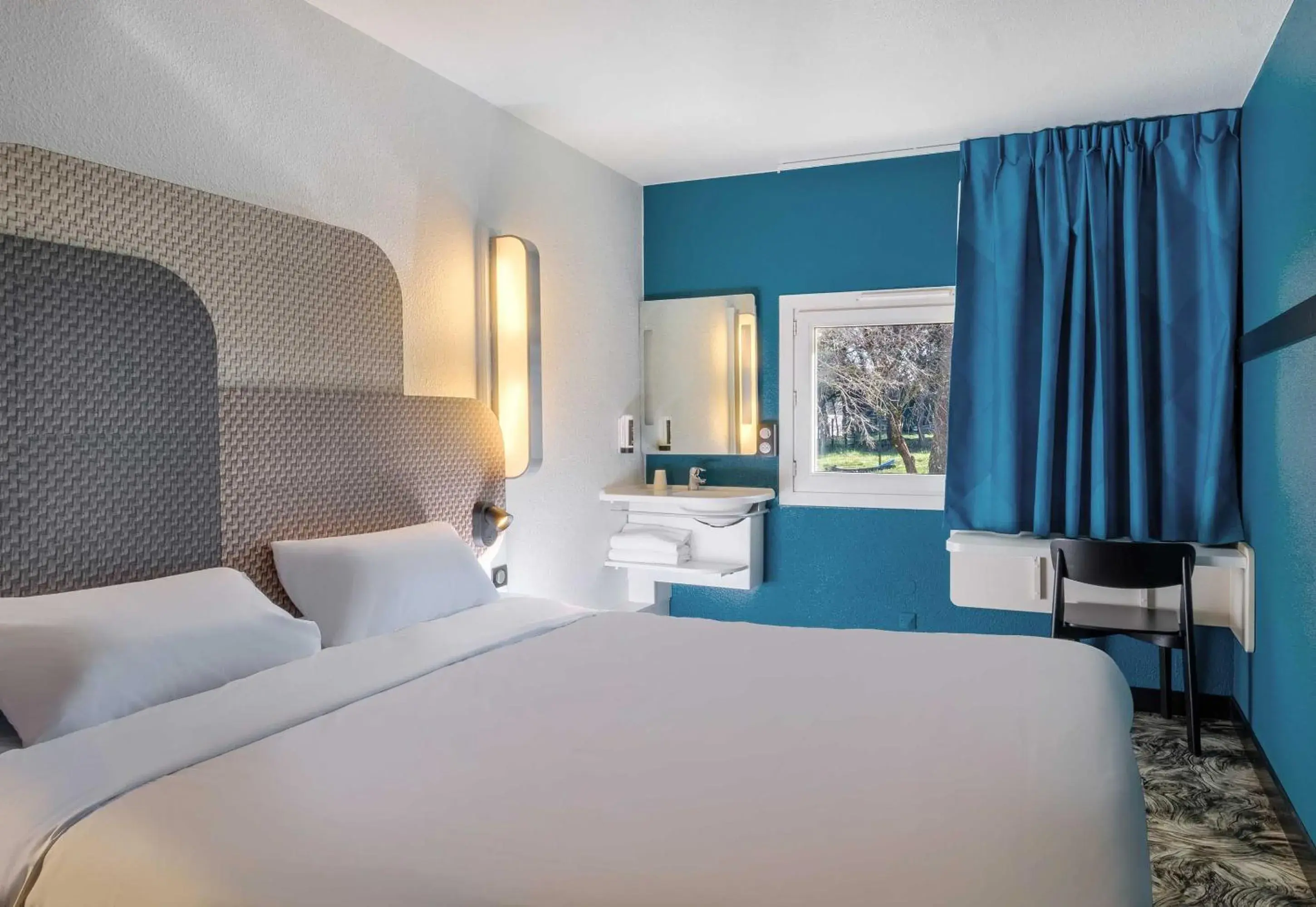 Double Room in B&B HOTEL Cannes Mouans Sartoux Double Room in B&B HOTEL Cannes Mouans Sartoux